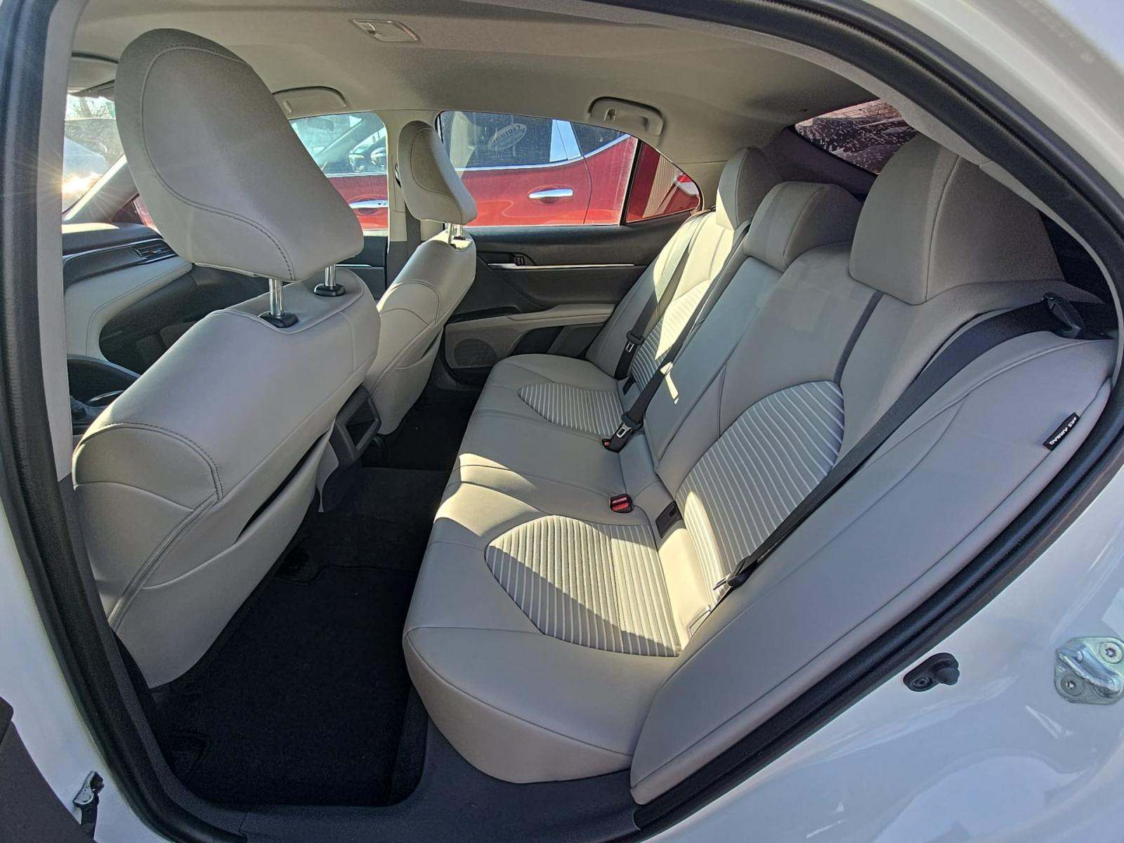 2022 Toyota Camry SE AWD