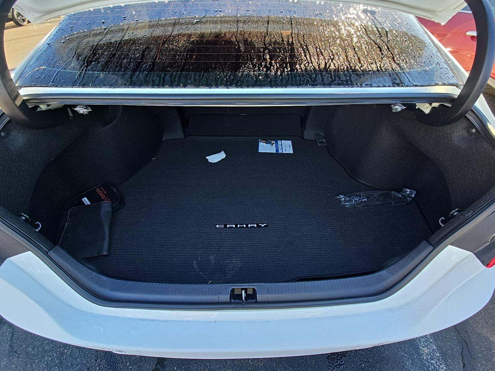 2022 Toyota Camry SE AWD