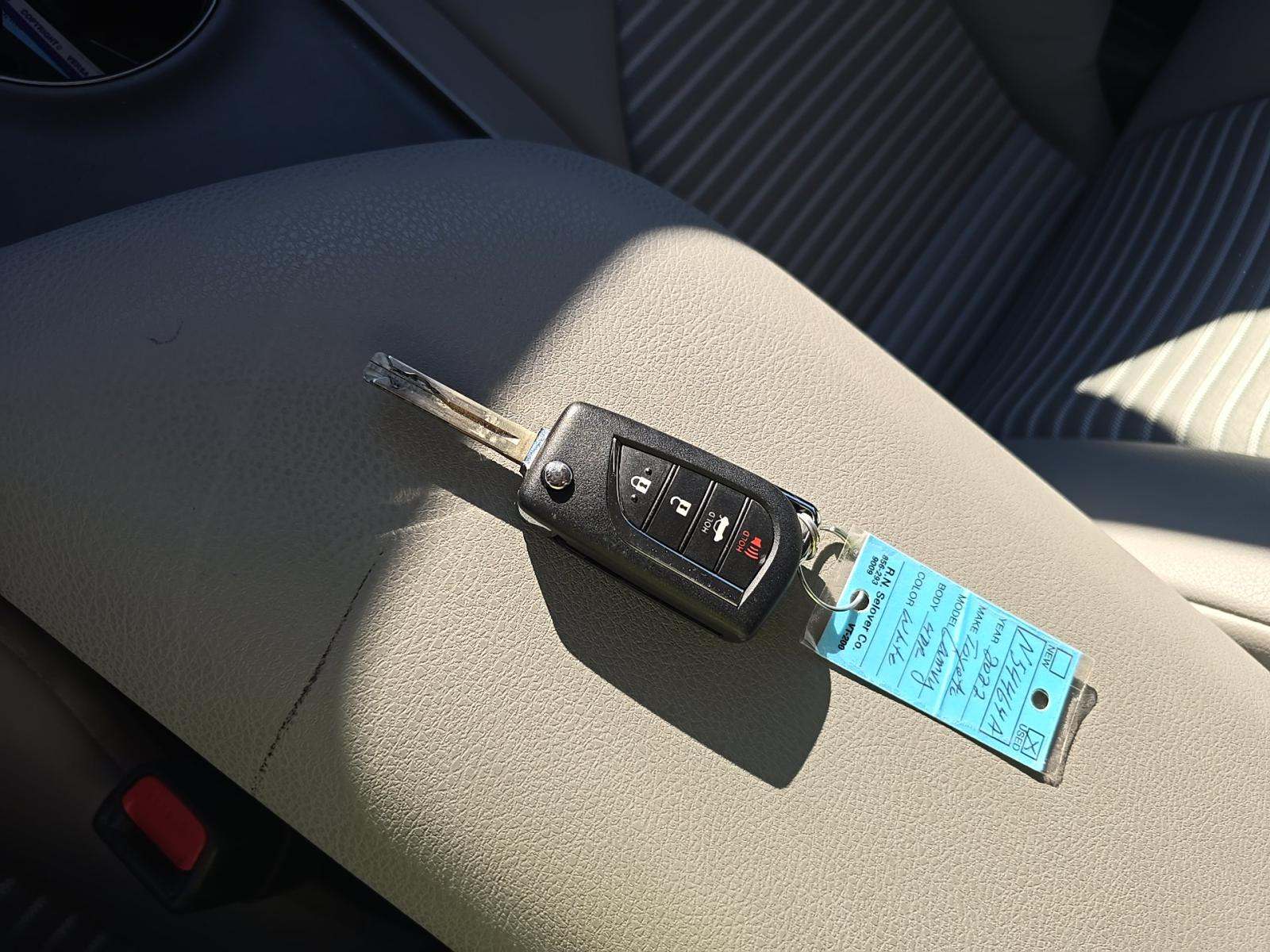 2022 Toyota Camry SE AWD