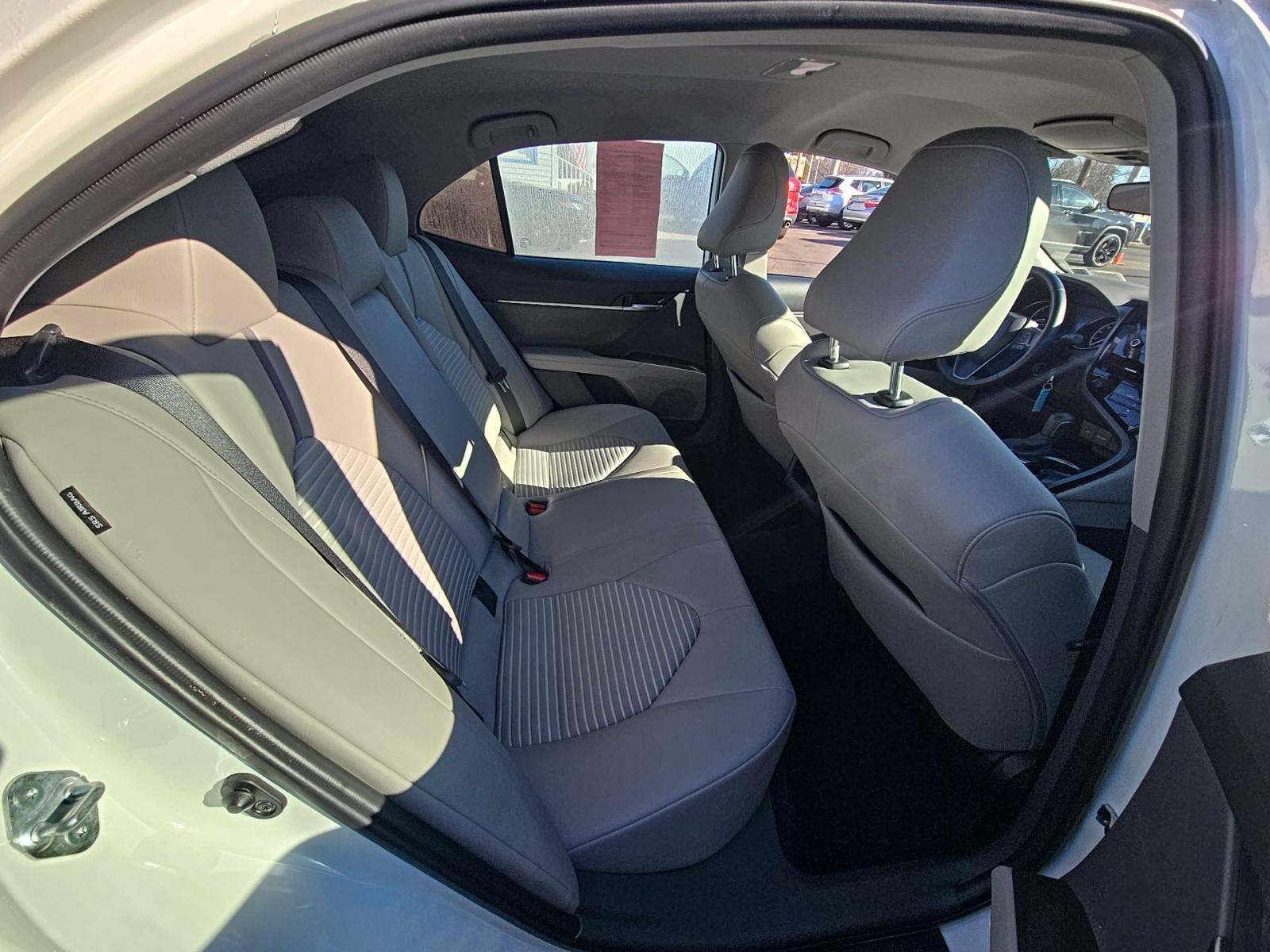 2022 Toyota Camry SE AWD