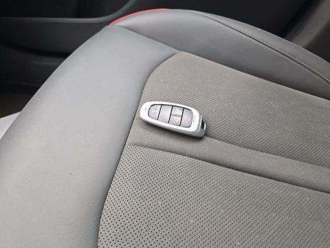 HYUNDAI SEL PLUS - 4