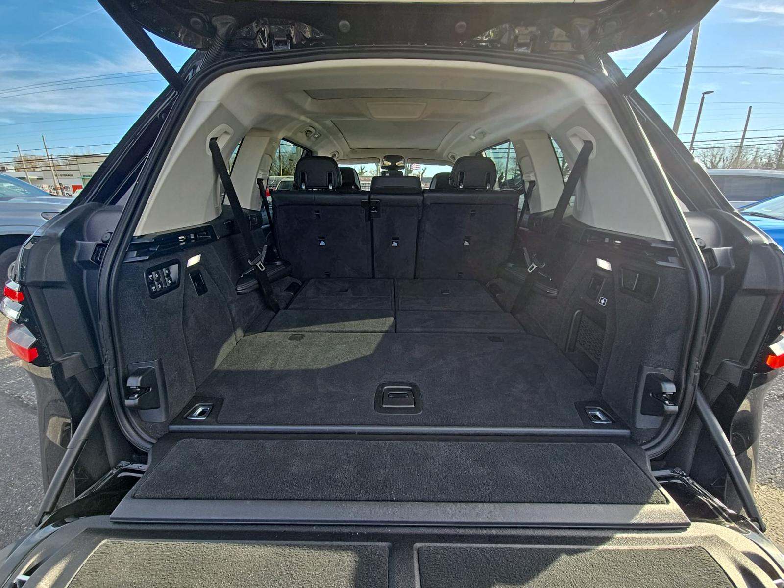 2023 BMW X7 xDrive40i AWD