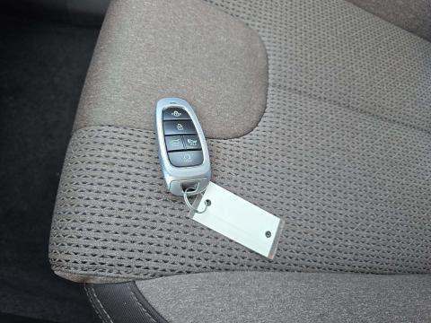 HYUNDAI PLUG-IN HYBRID SEL CONVENIENCE - 4