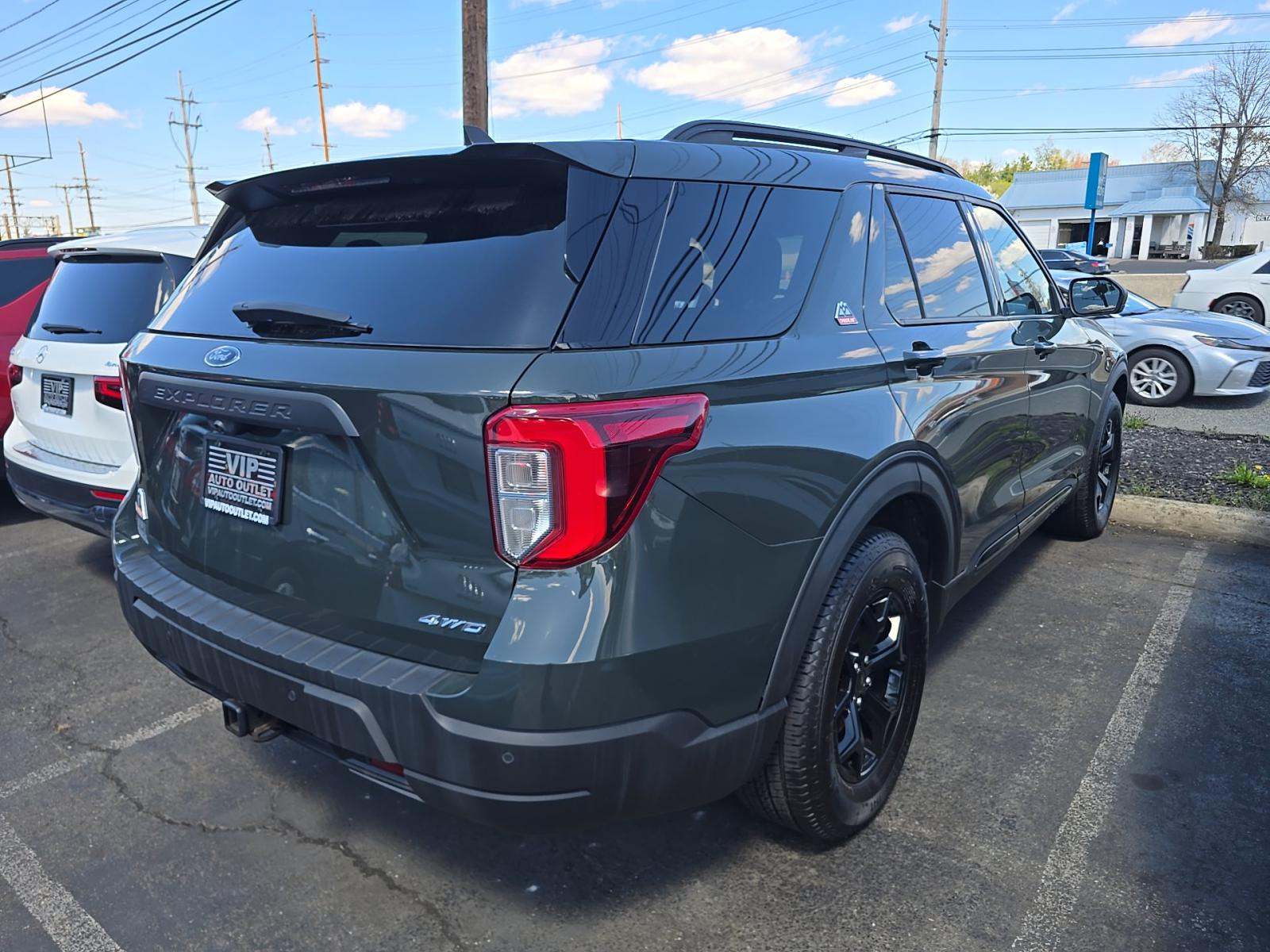 FORD EXPLORER - 3