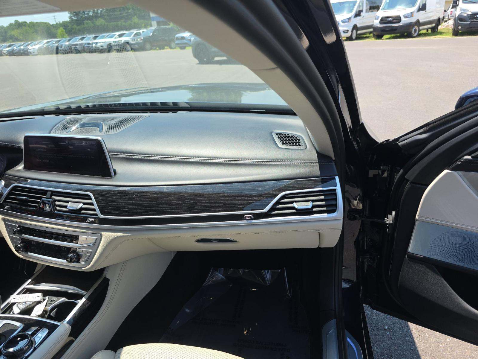 2020 BMW 7 Series 750i xDrive AWD