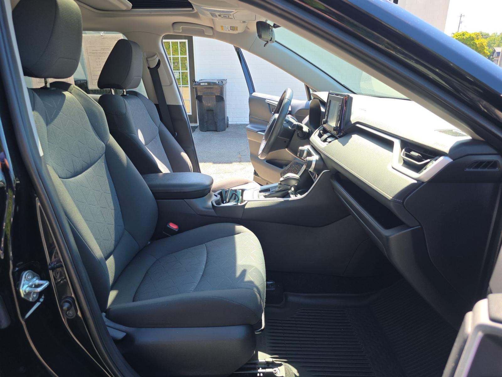 2020 Toyota RAV4 XLE AWD