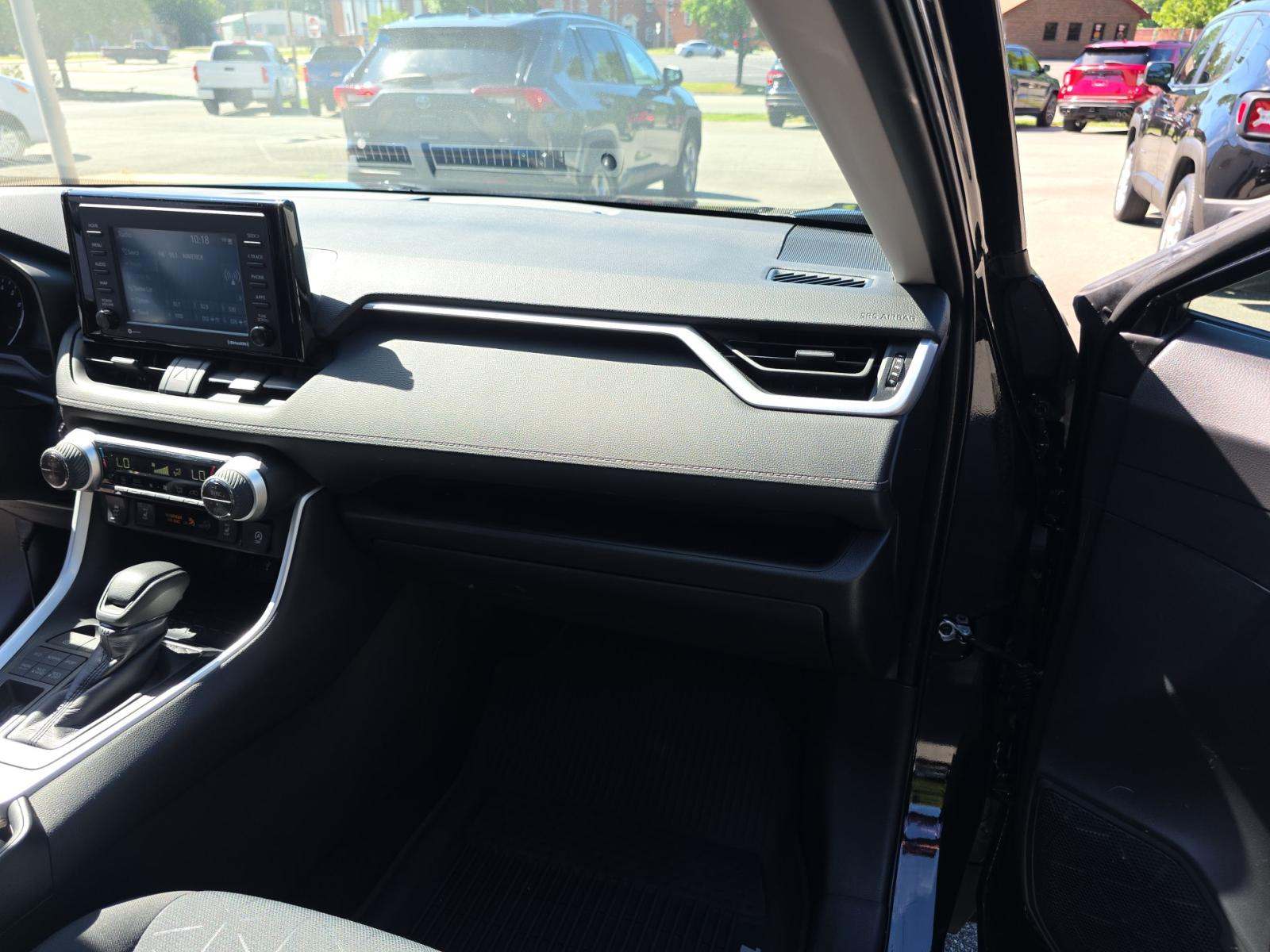 2020 Toyota RAV4 XLE AWD