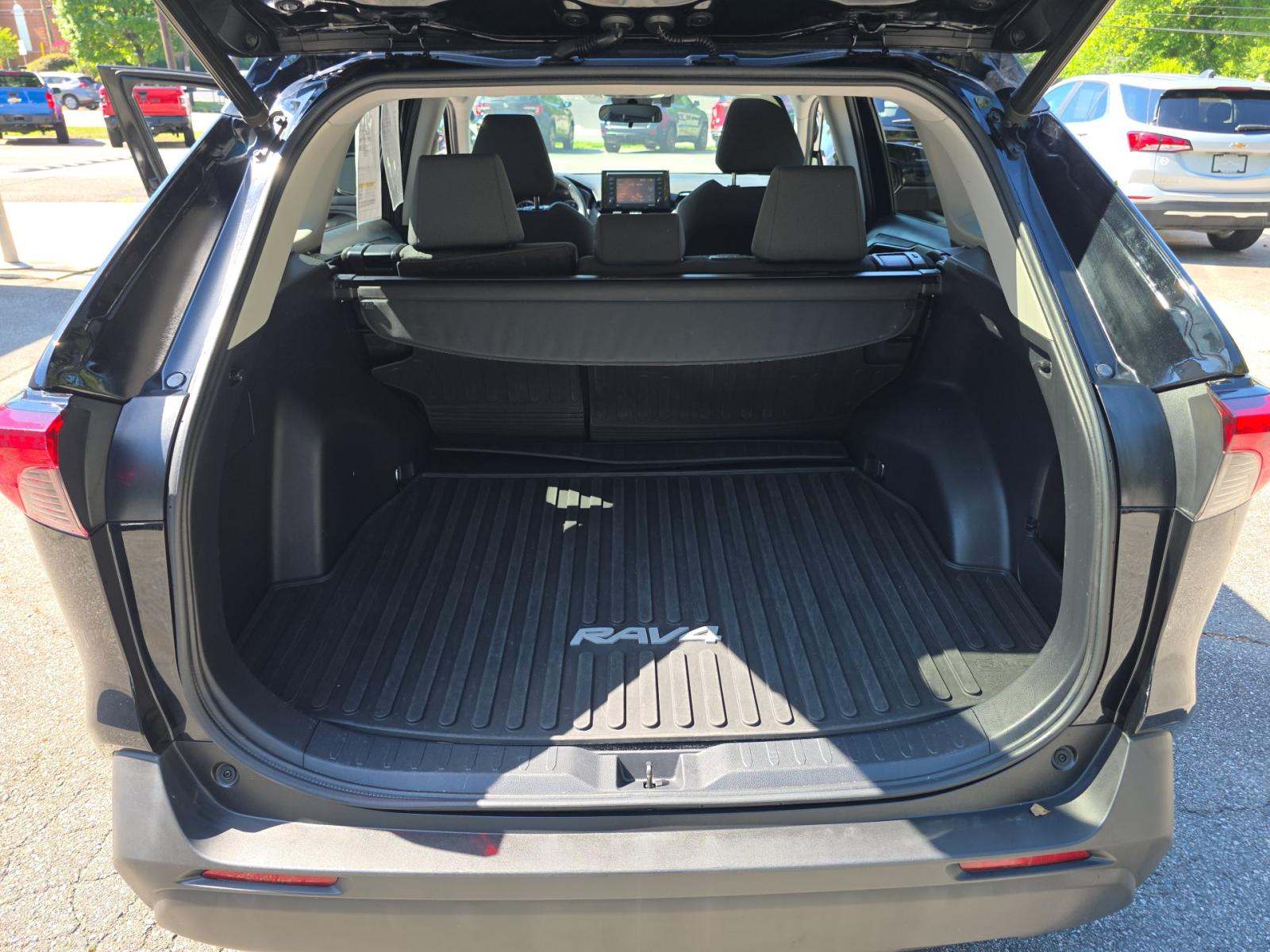 2020 Toyota RAV4 XLE AWD