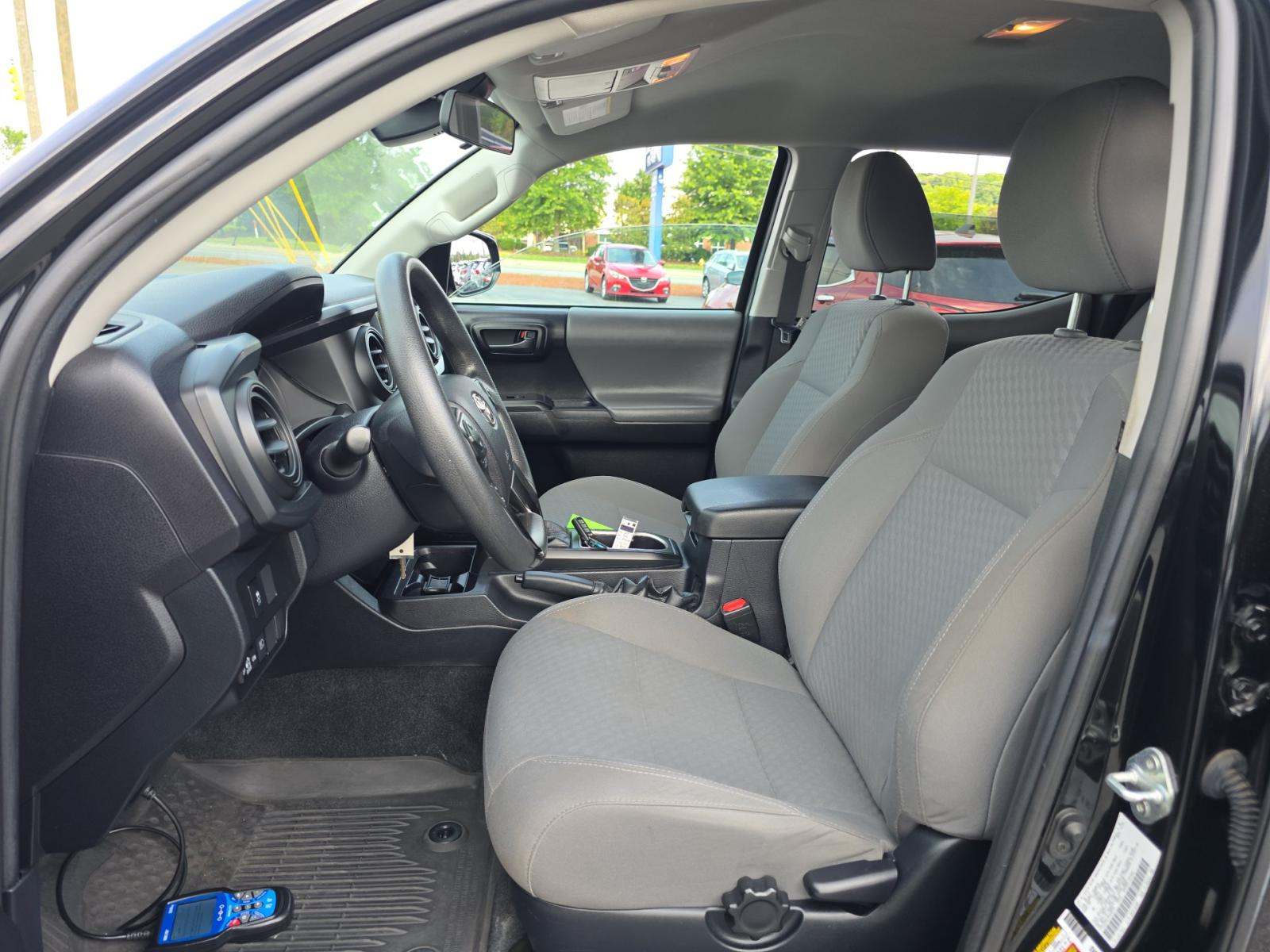 2022 Toyota Tacoma SR AWD