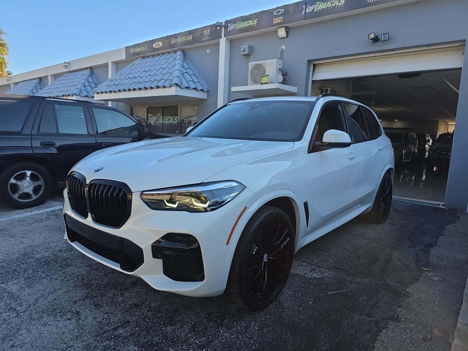 2022 BMW X5 M50i AWD