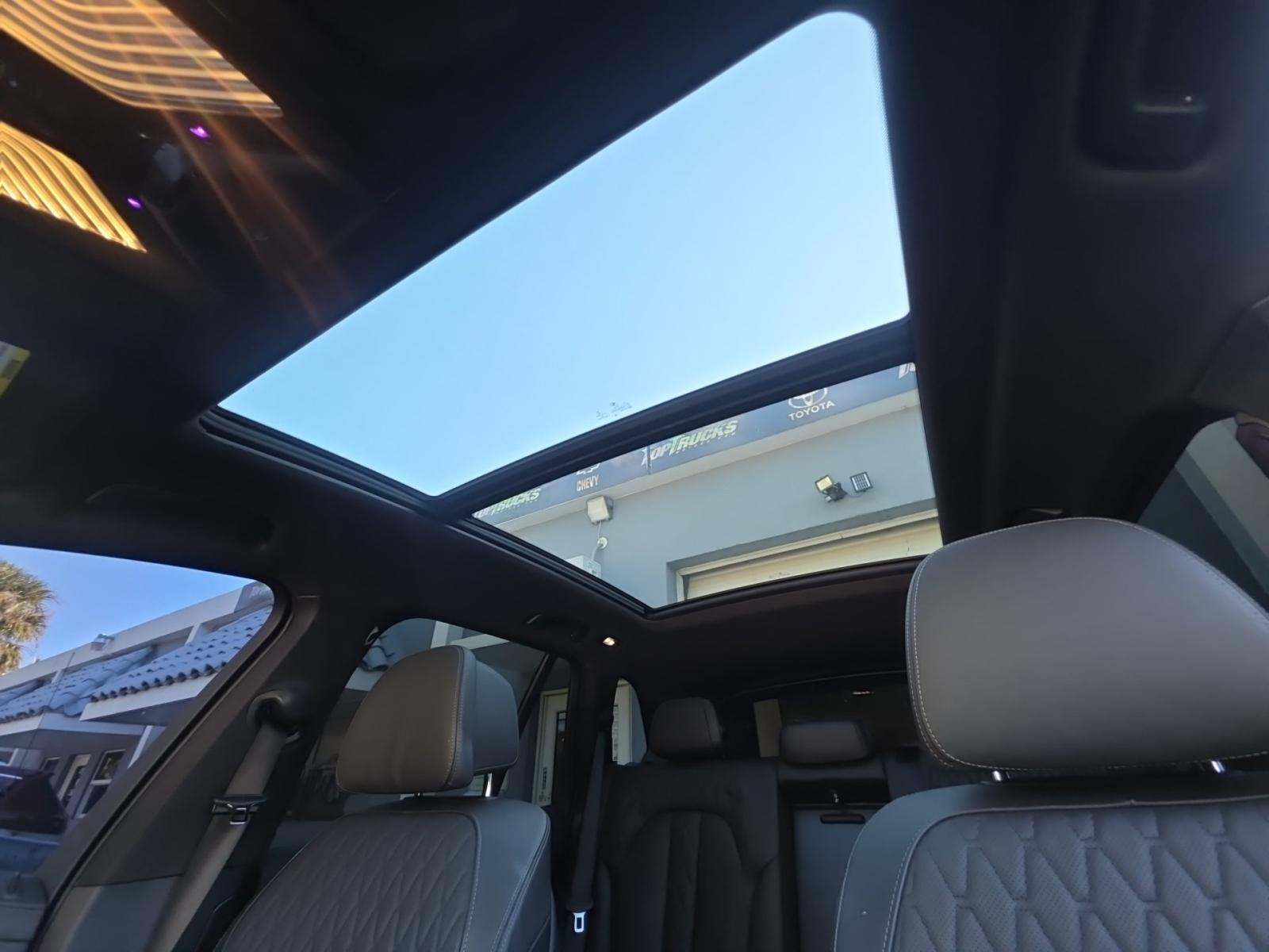 2022 BMW X5 M50i AWD