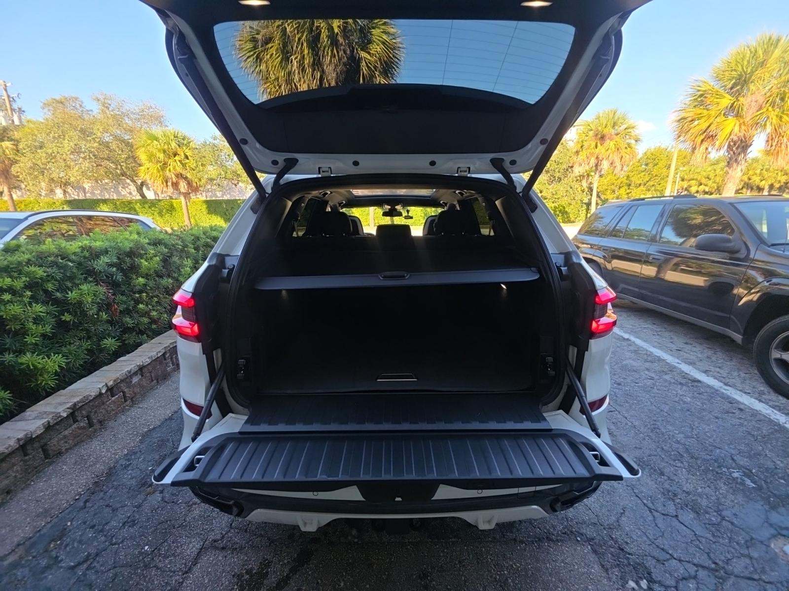 2022 BMW X5 M50i AWD