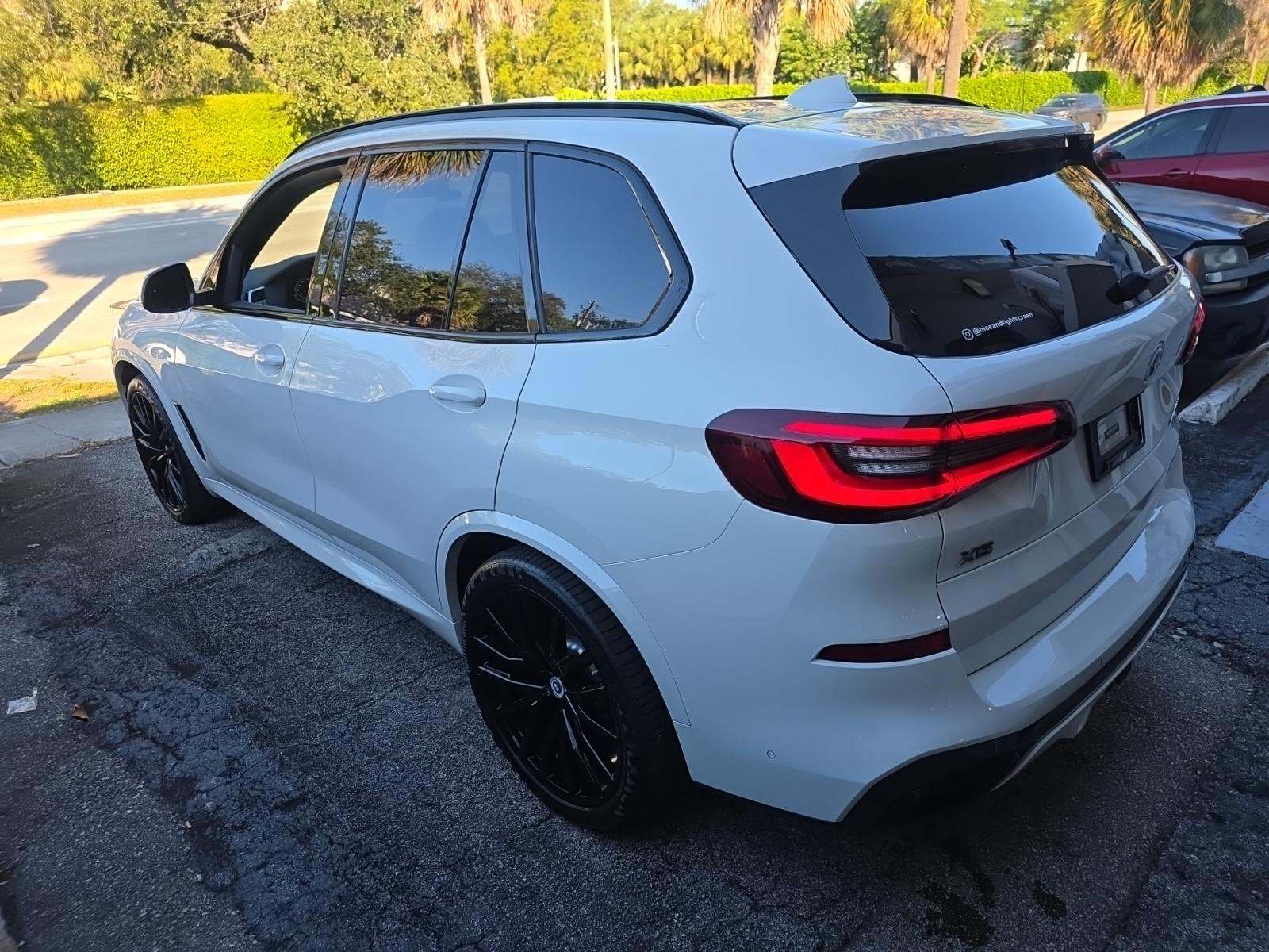 2022 BMW X5 M50i AWD