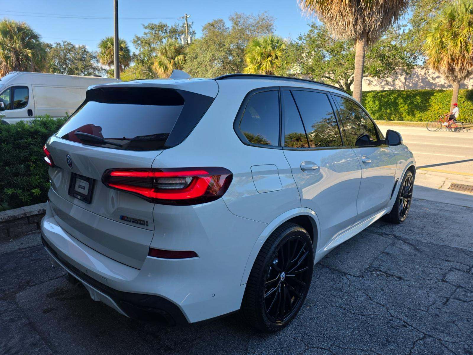2022 BMW X5 M50i AWD