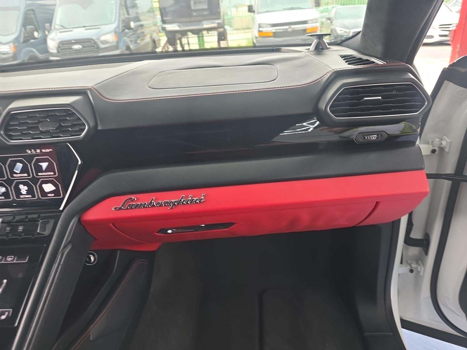 2021 Lamborghini Urus Base AWD