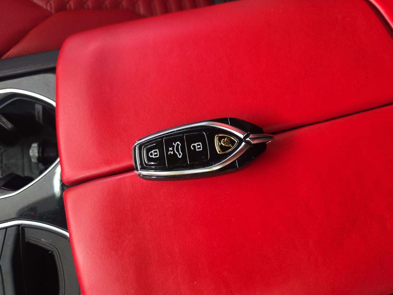 2021 Lamborghini Urus Base AWD