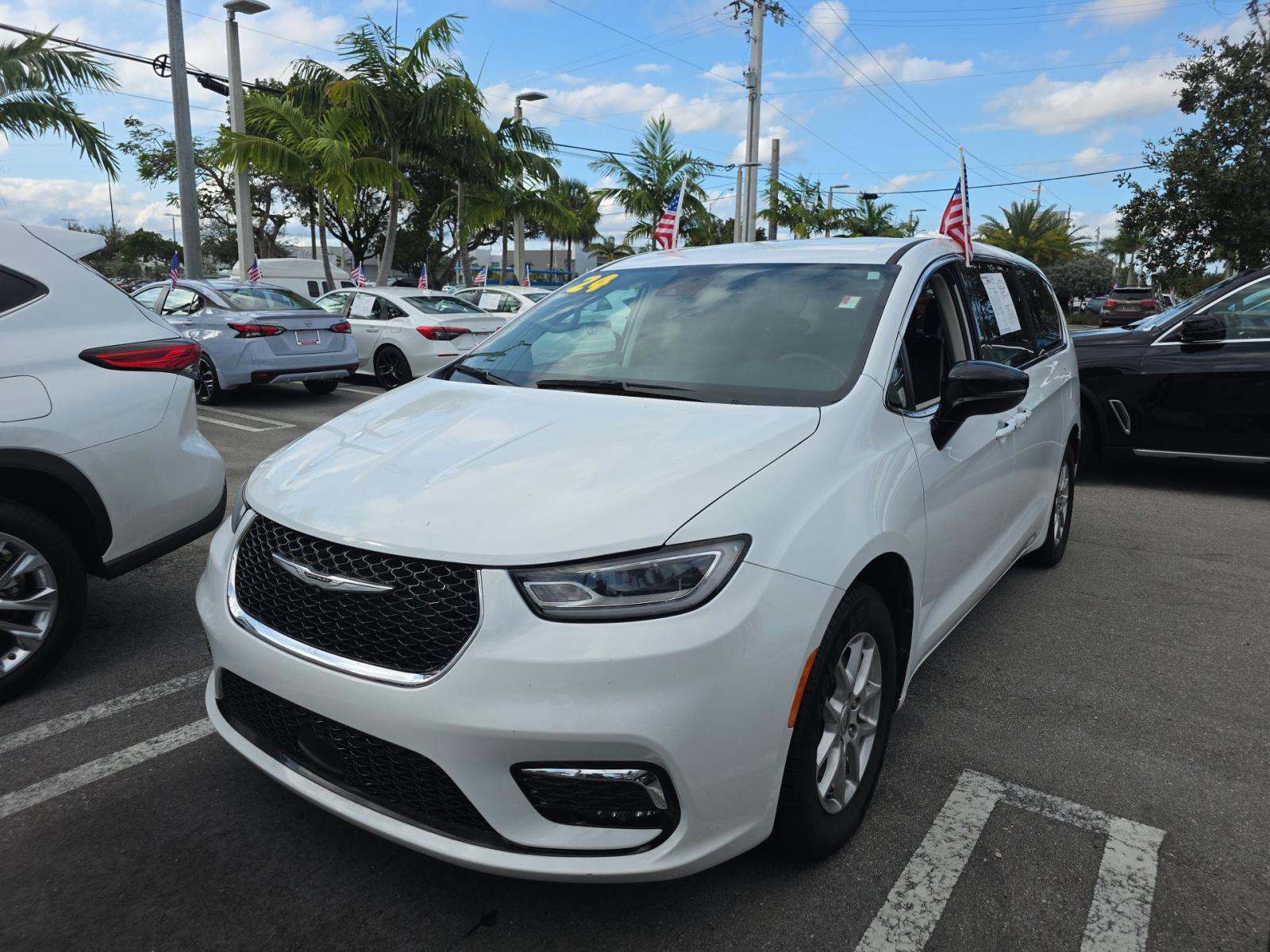 2024 Chrysler Pacifica Touring L FWD