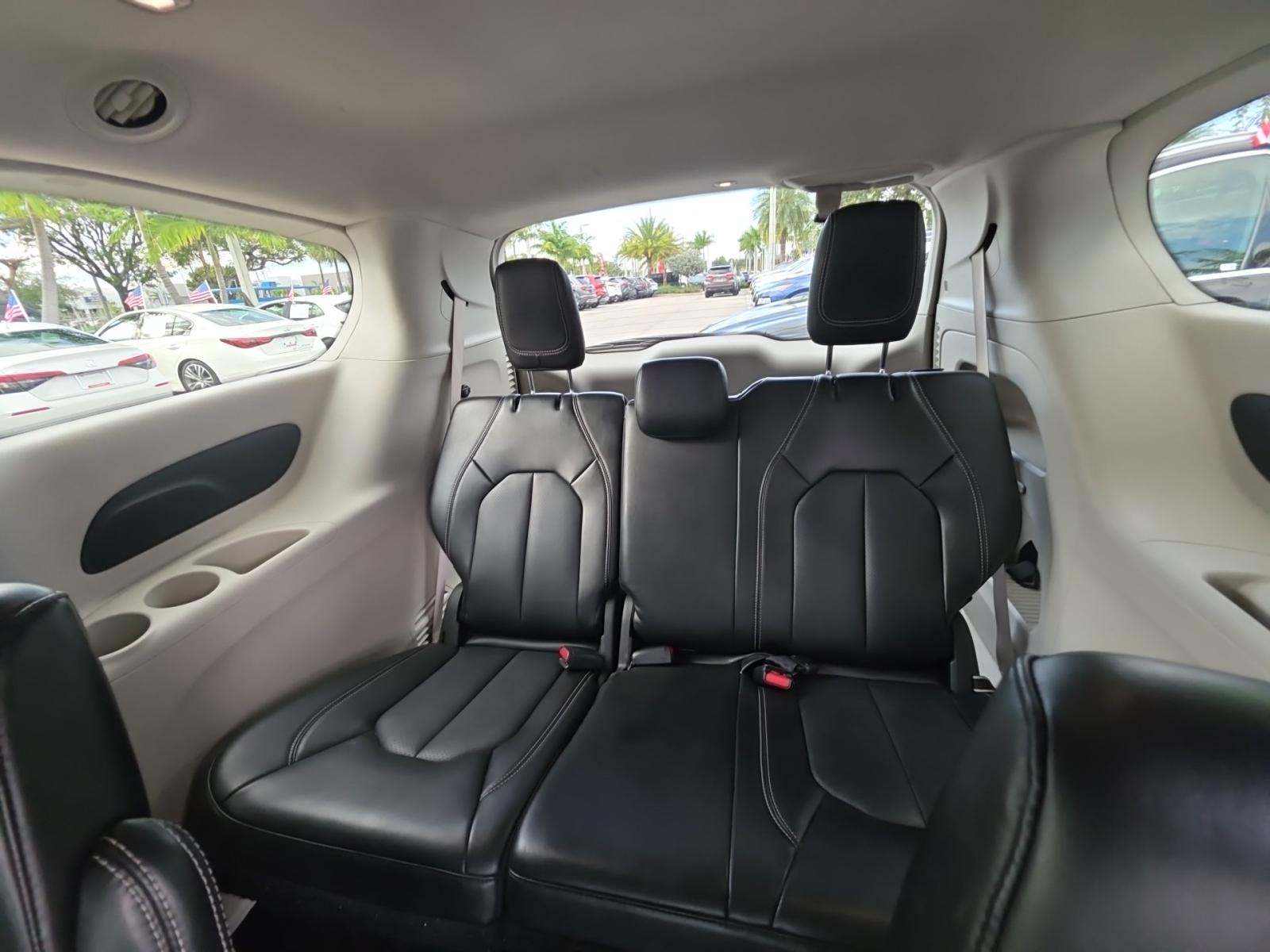 2024 Chrysler Pacifica Touring L FWD