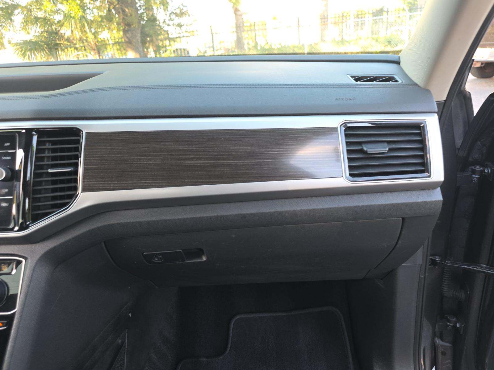 2018 Volkswagen Atlas 3.6L SEL FWD