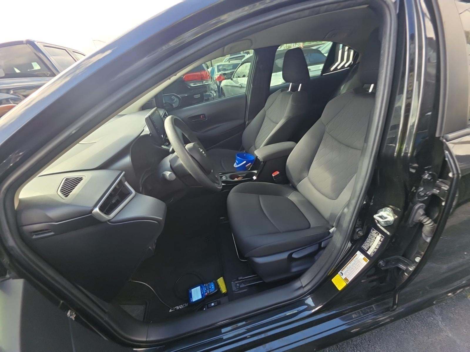 2022 Toyota Corolla LE FWD