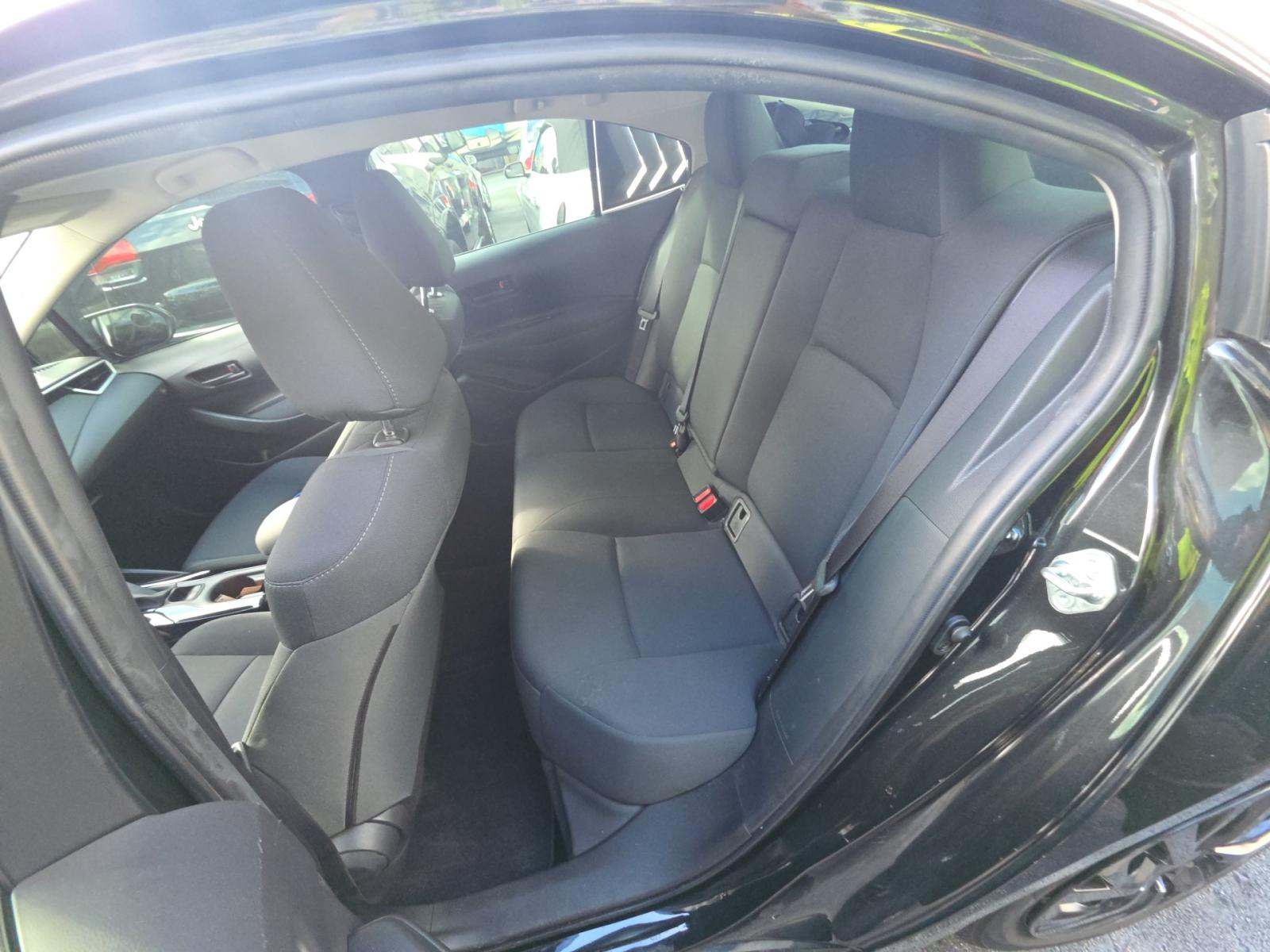 2022 Toyota Corolla LE FWD