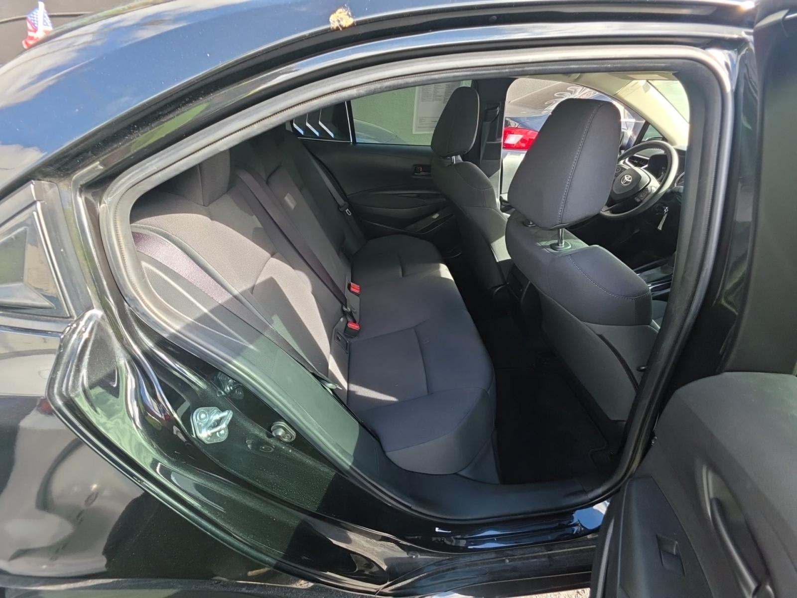 2022 Toyota Corolla LE FWD