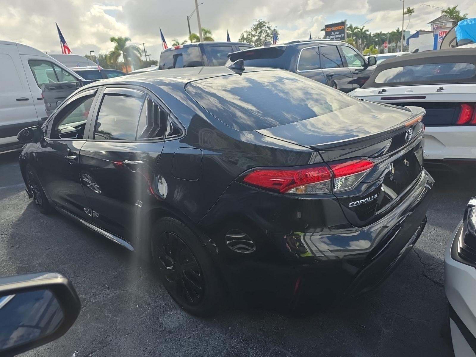 2022 Toyota Corolla LE FWD