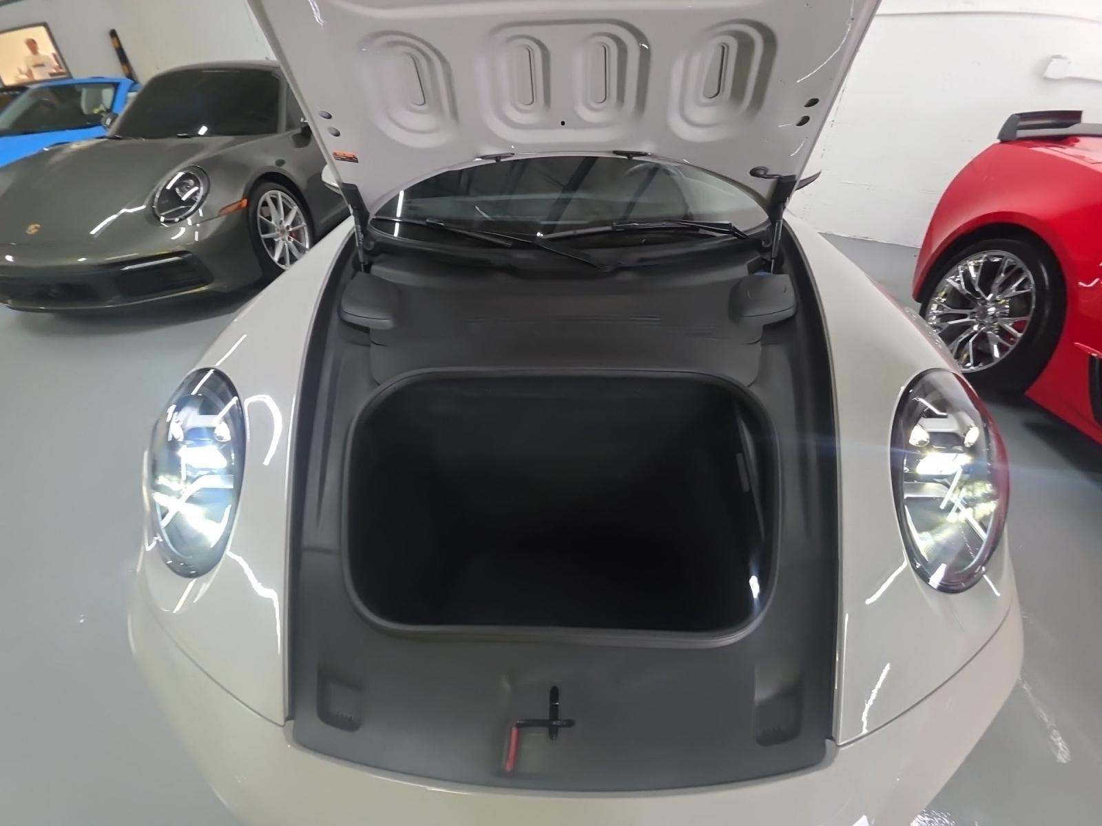 2023 Porsche 911 Carrera RWD