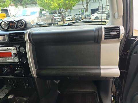 2014 Toyota FJ Cruiser Base AWD