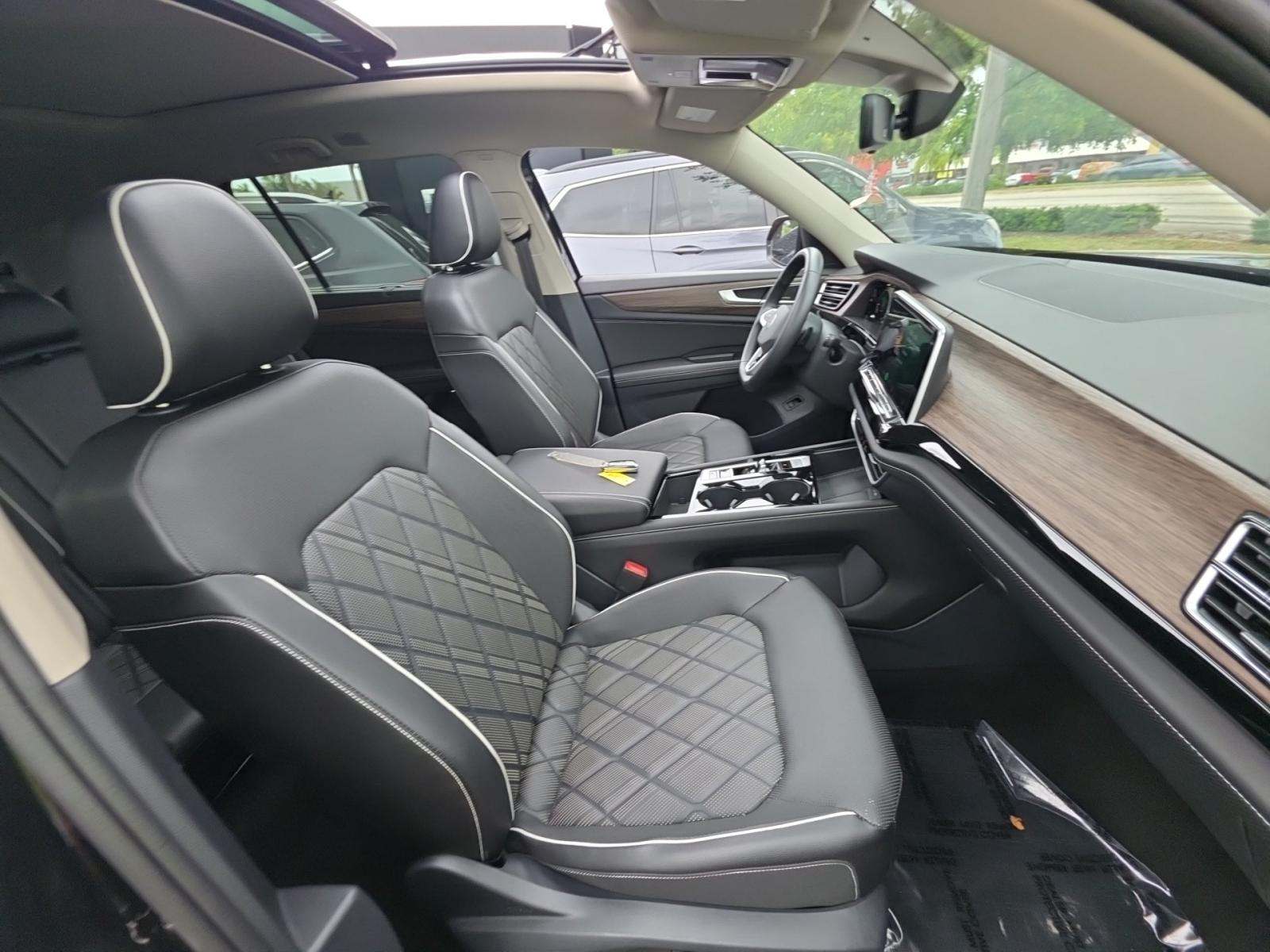 2024 Volkswagen Atlas 2.0T SEL Premium R-Line AWD