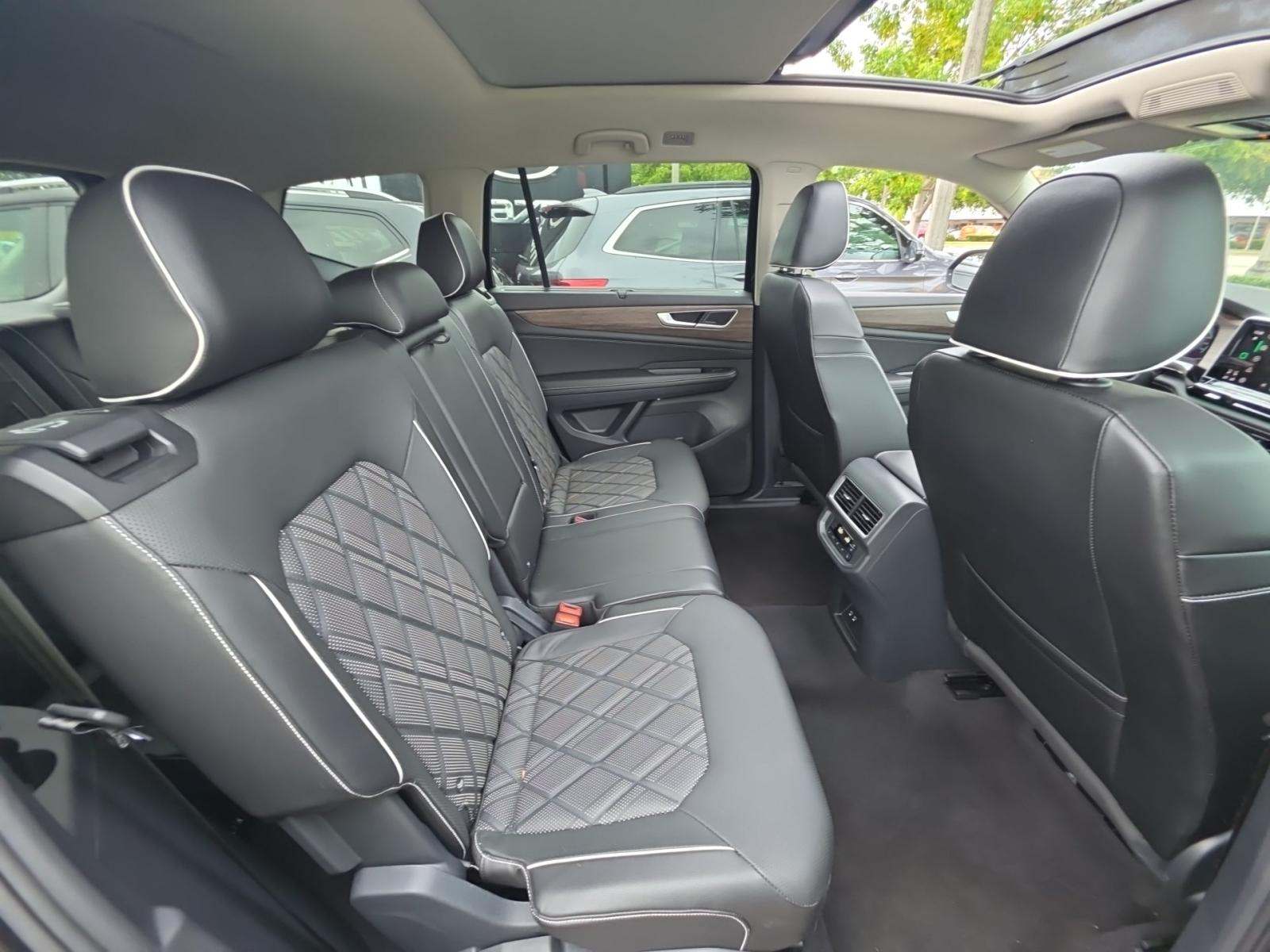 2024 Volkswagen Atlas 2.0T SEL Premium R-Line AWD