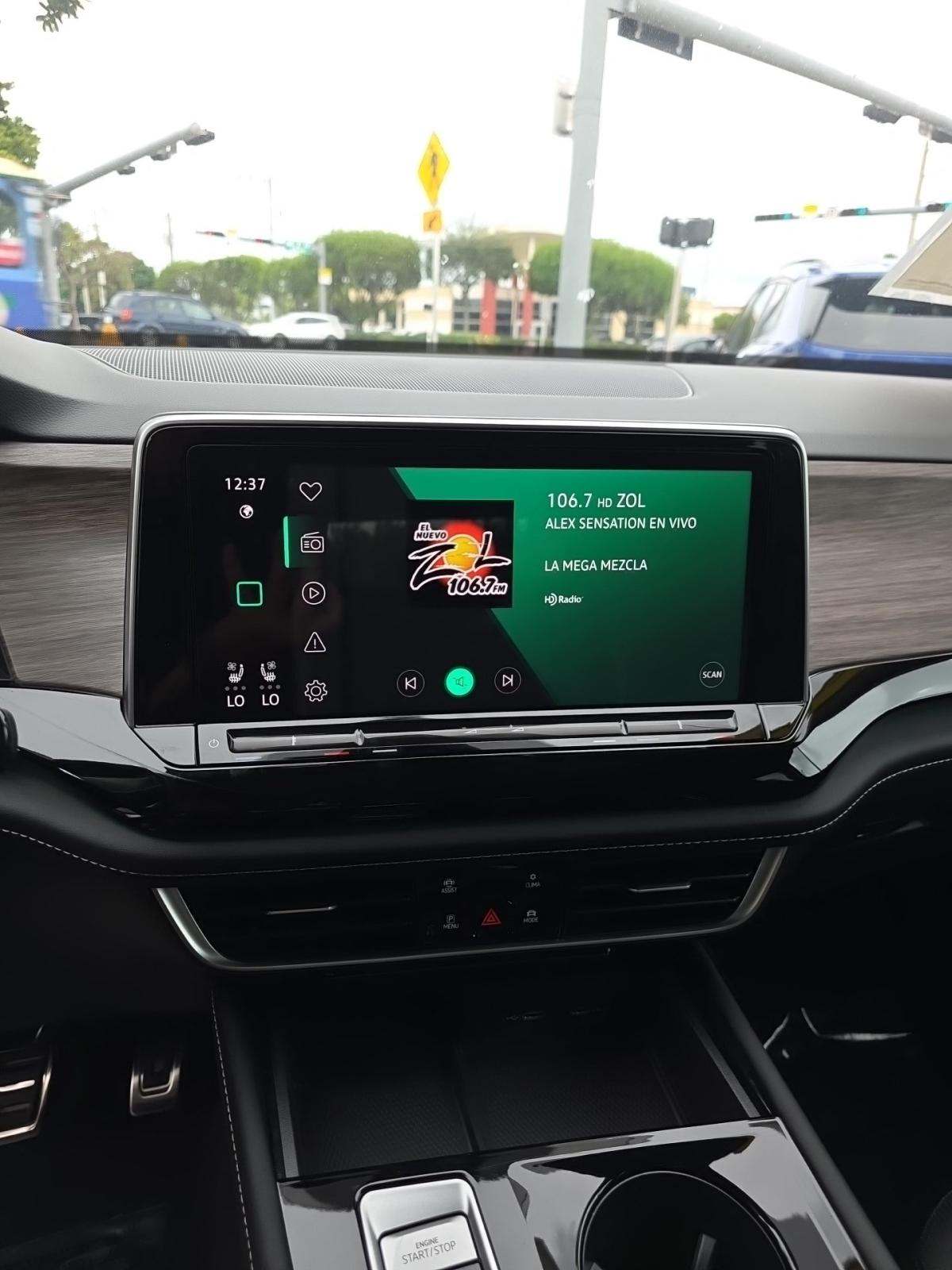 2024 Volkswagen Atlas 2.0T SEL Premium R-Line AWD