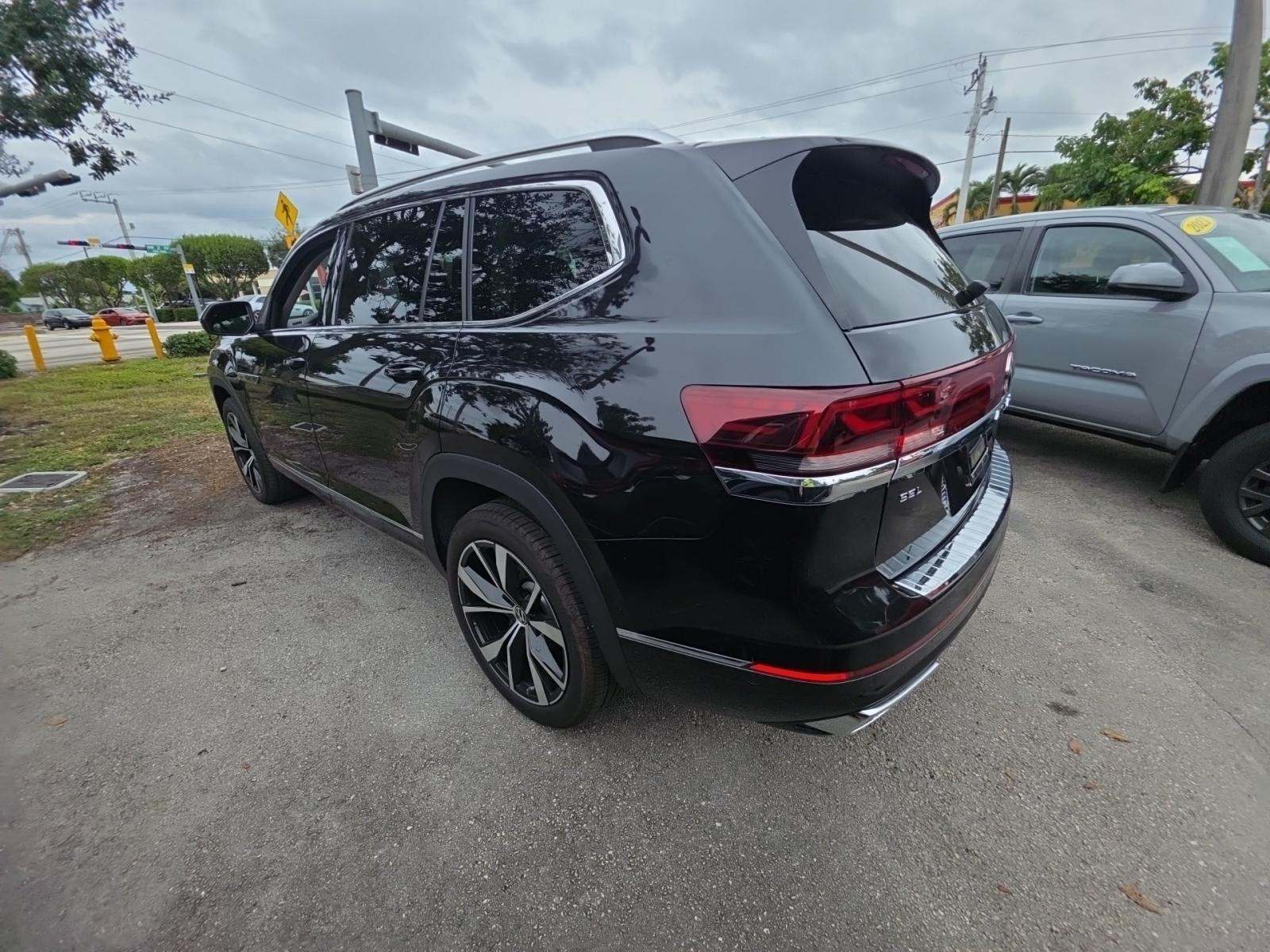 2024 Volkswagen Atlas 2.0T SEL Premium R-Line AWD