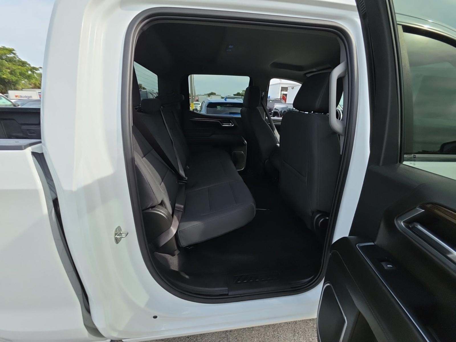 2023 Chevrolet Silverado 1500 LT AWD