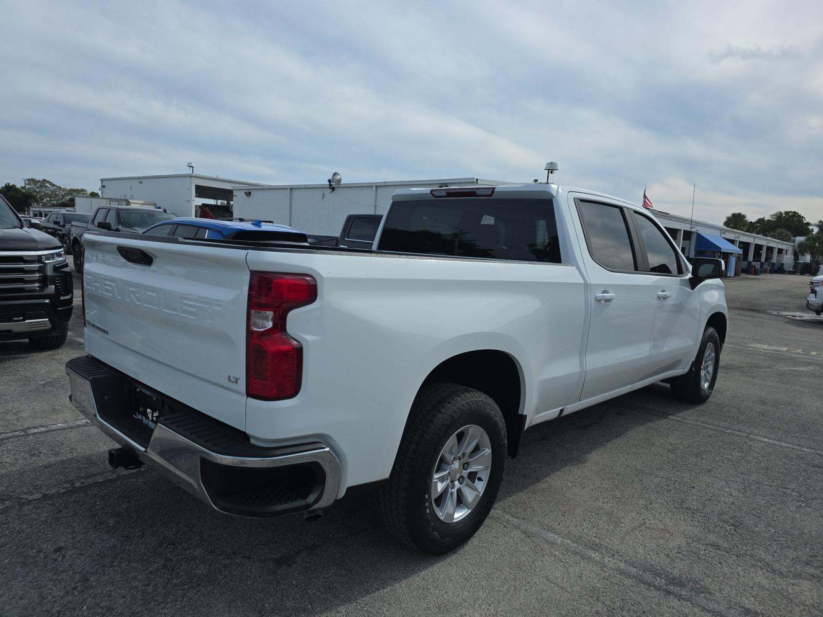 2023 Chevrolet Silverado 1500 LT AWD