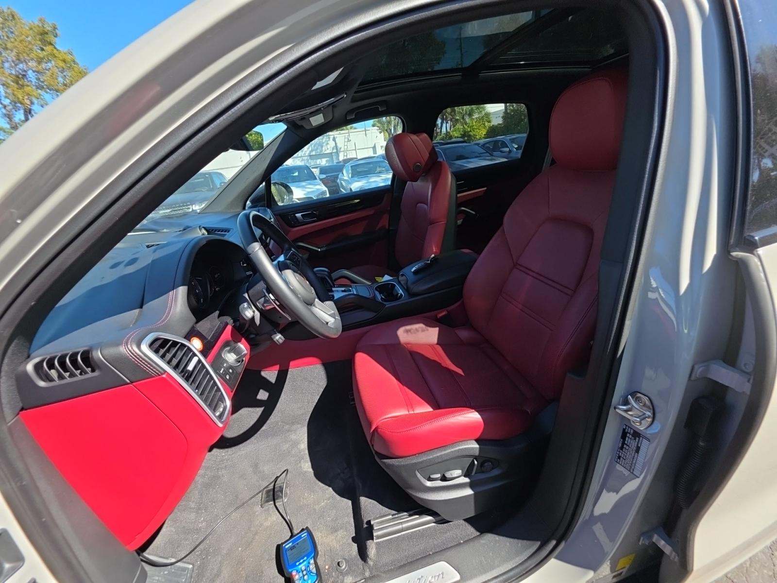 PORSCHE CAYENNE - 6