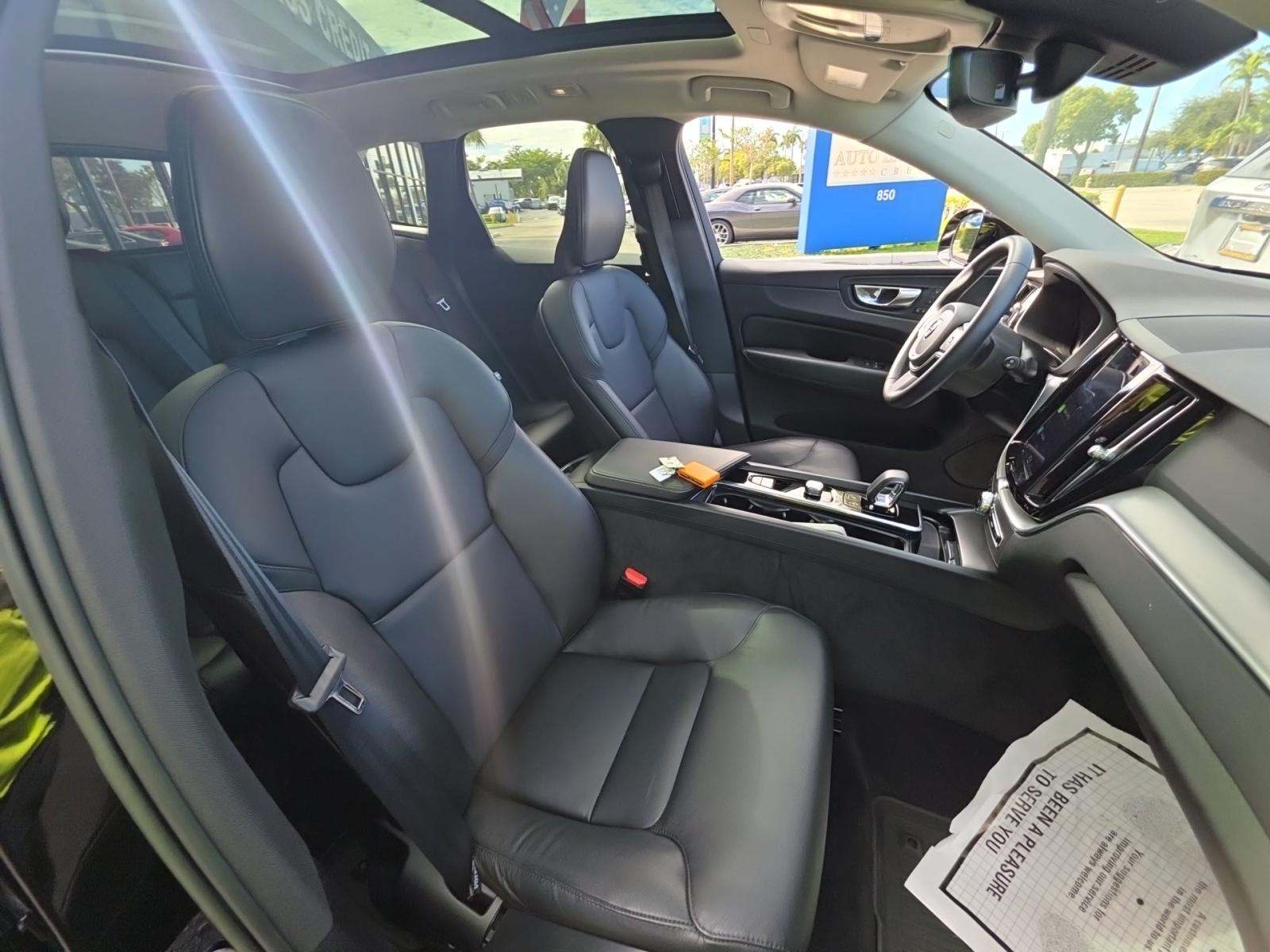 2023 Volvo XC60 B5 Core FWD