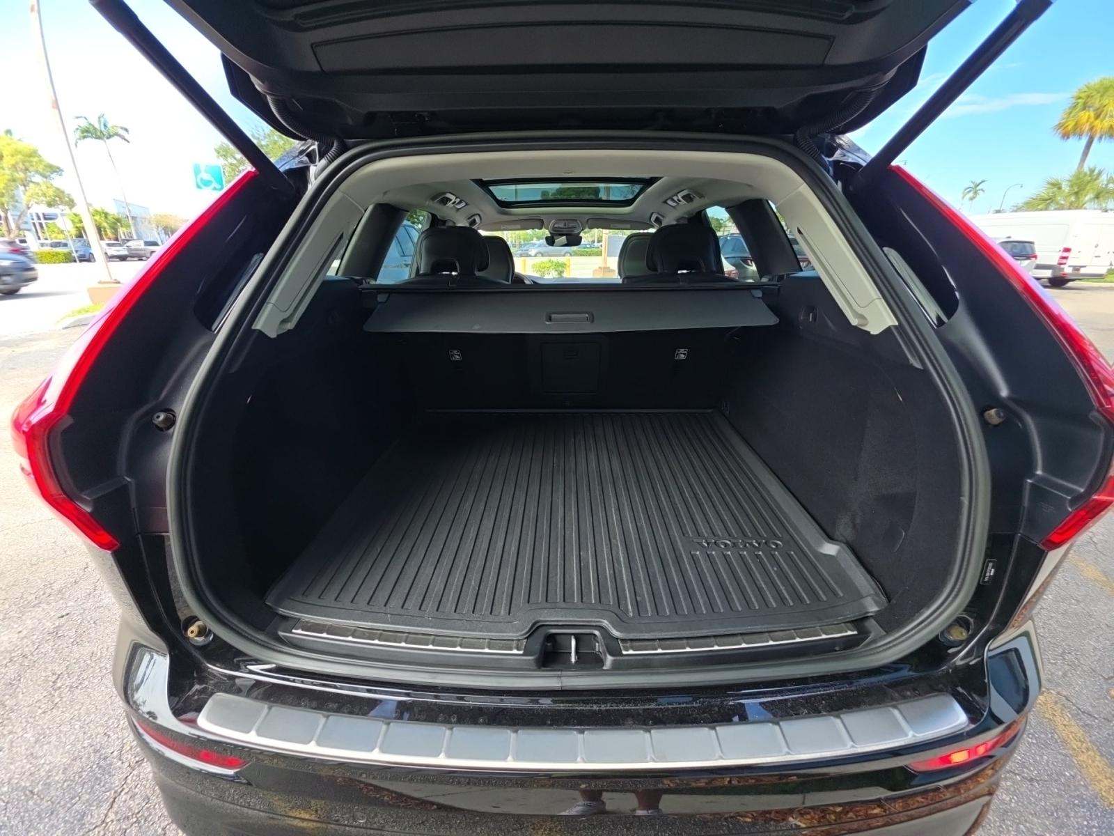 2023 Volvo XC60 B5 Core FWD