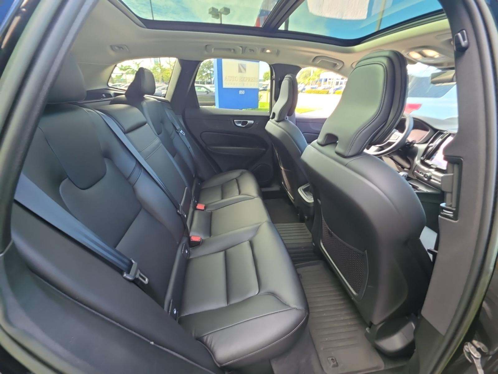 2023 Volvo XC60 B5 Core FWD