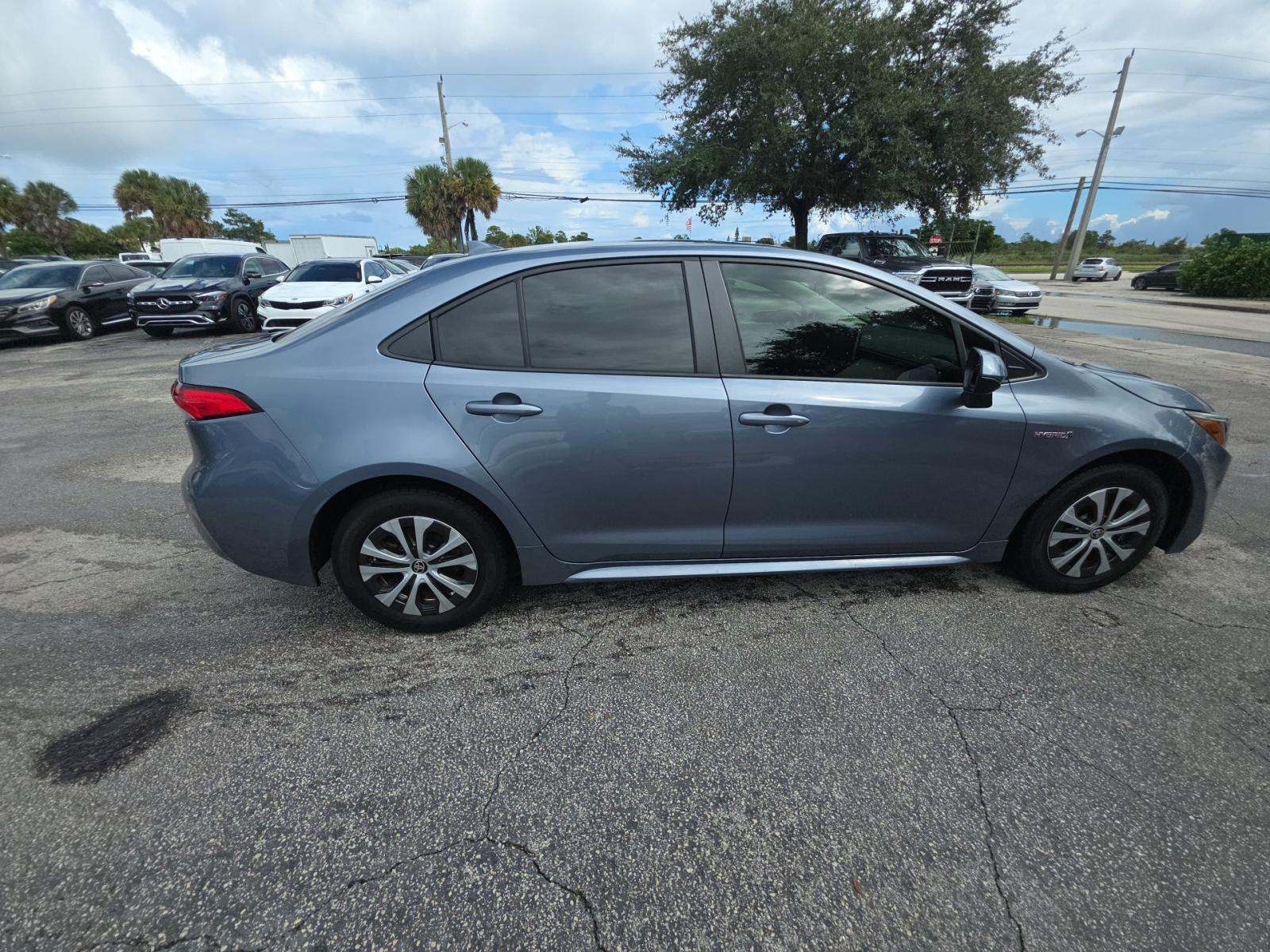 2021 Toyota Corolla Hybrid LE FWD
