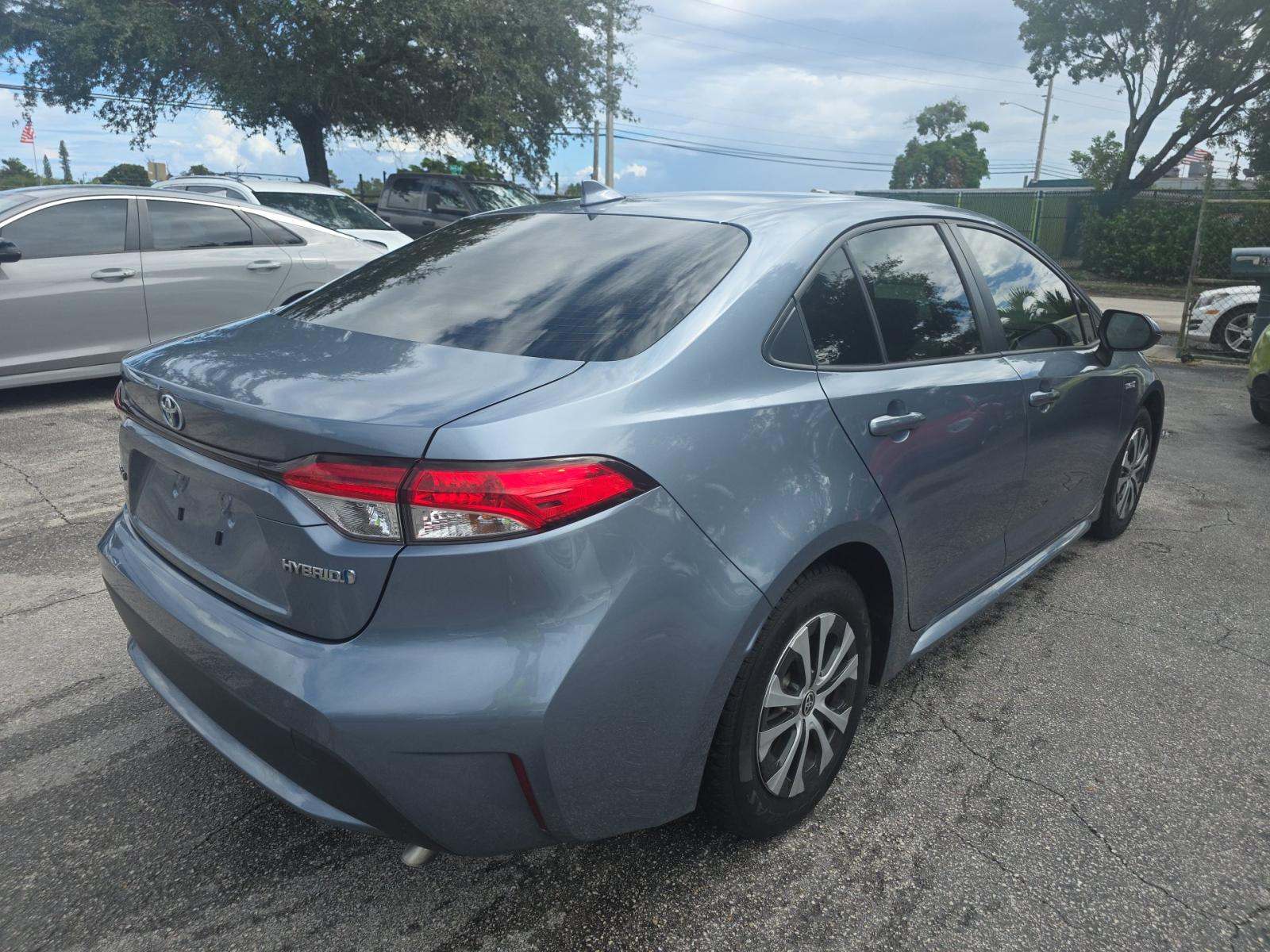 2021 Toyota Corolla Hybrid LE FWD