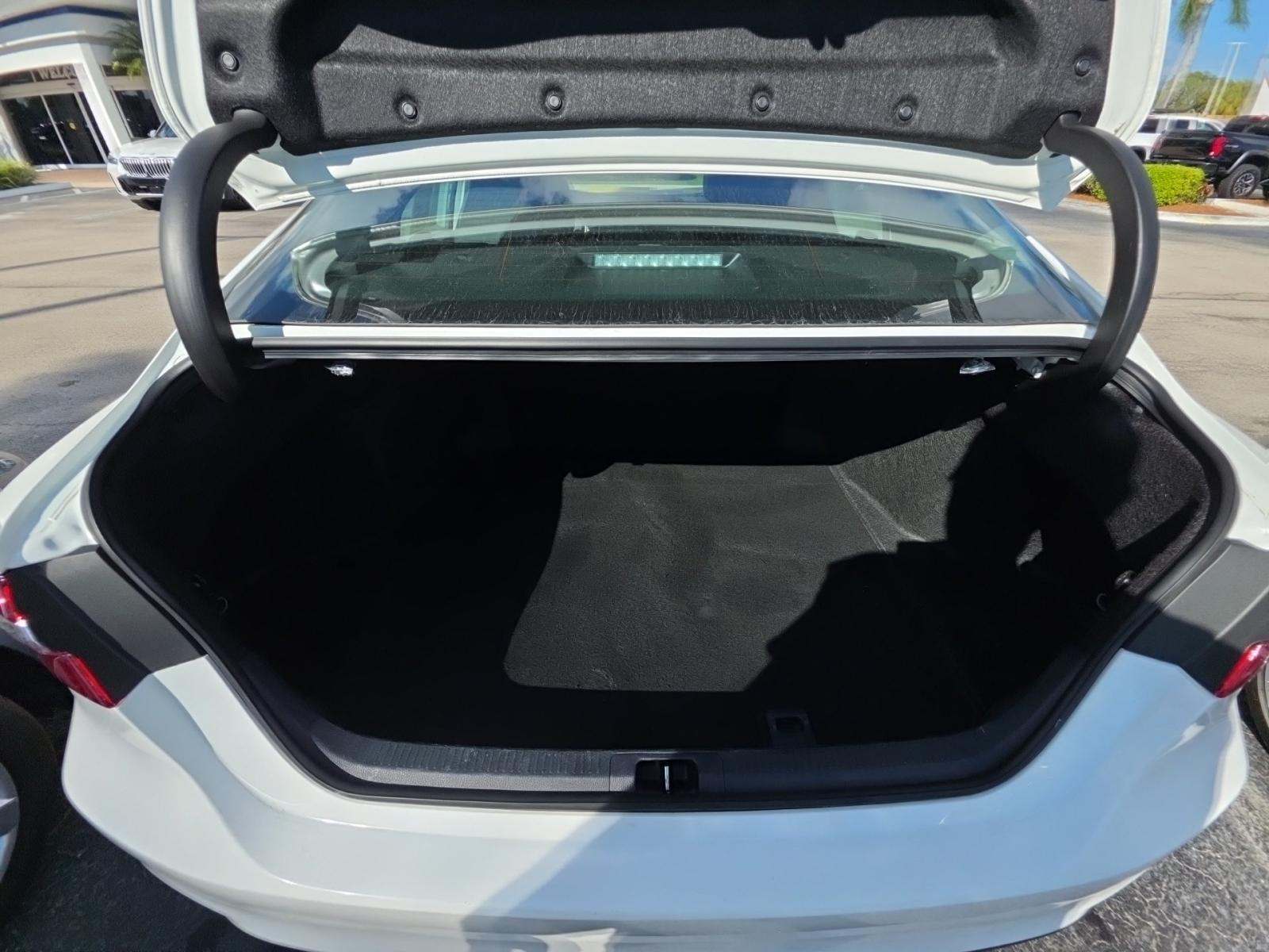 2024 Toyota Camry LE FWD