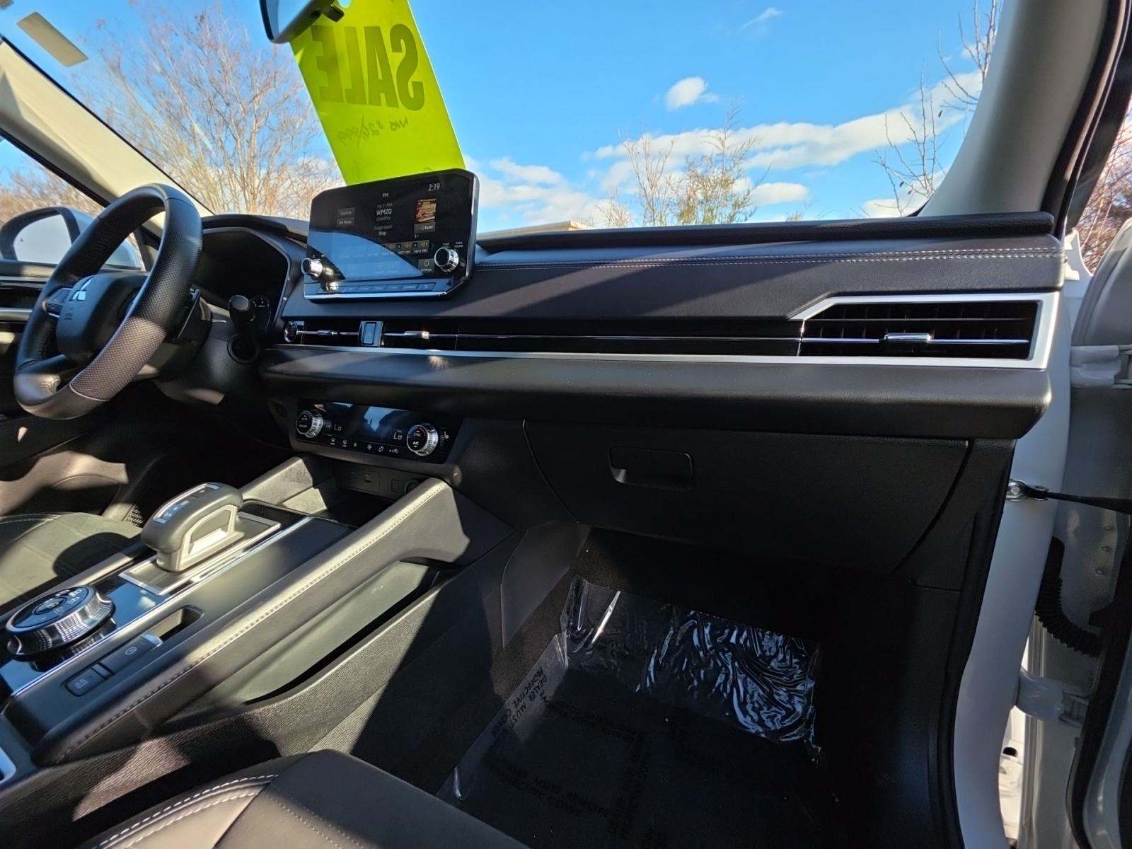 2024 Mitsubishi Outlander SE FWD