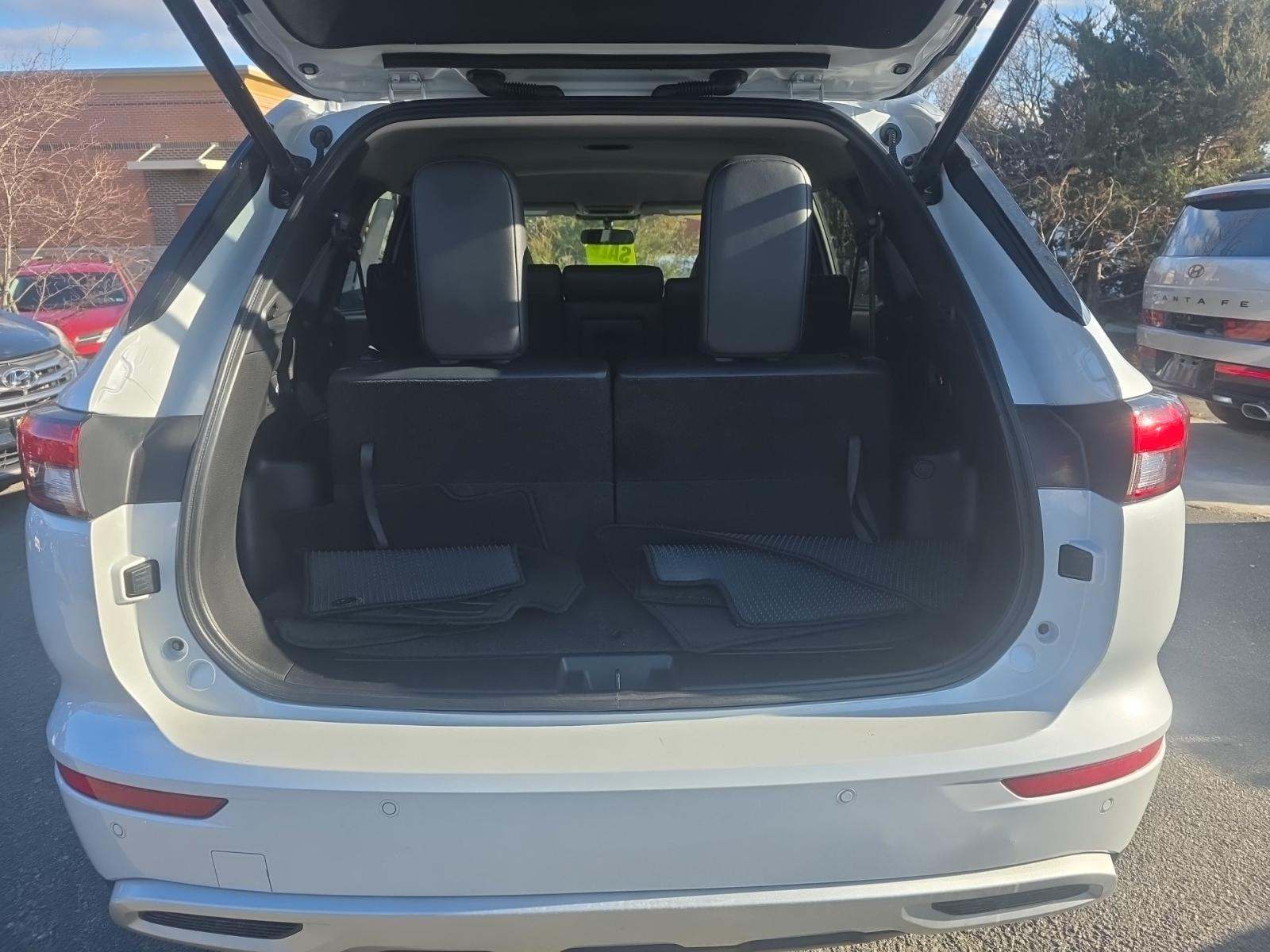 2024 Mitsubishi Outlander SE FWD