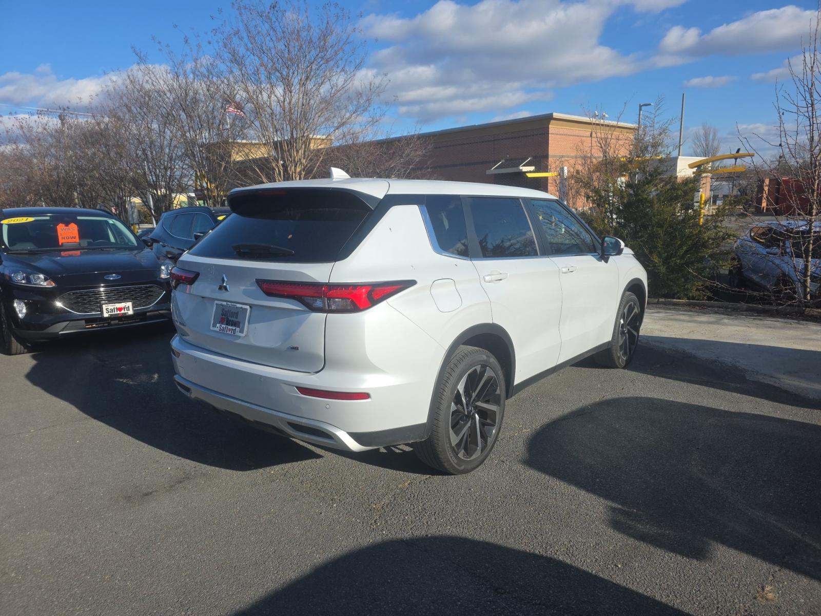 2024 Mitsubishi Outlander SE FWD