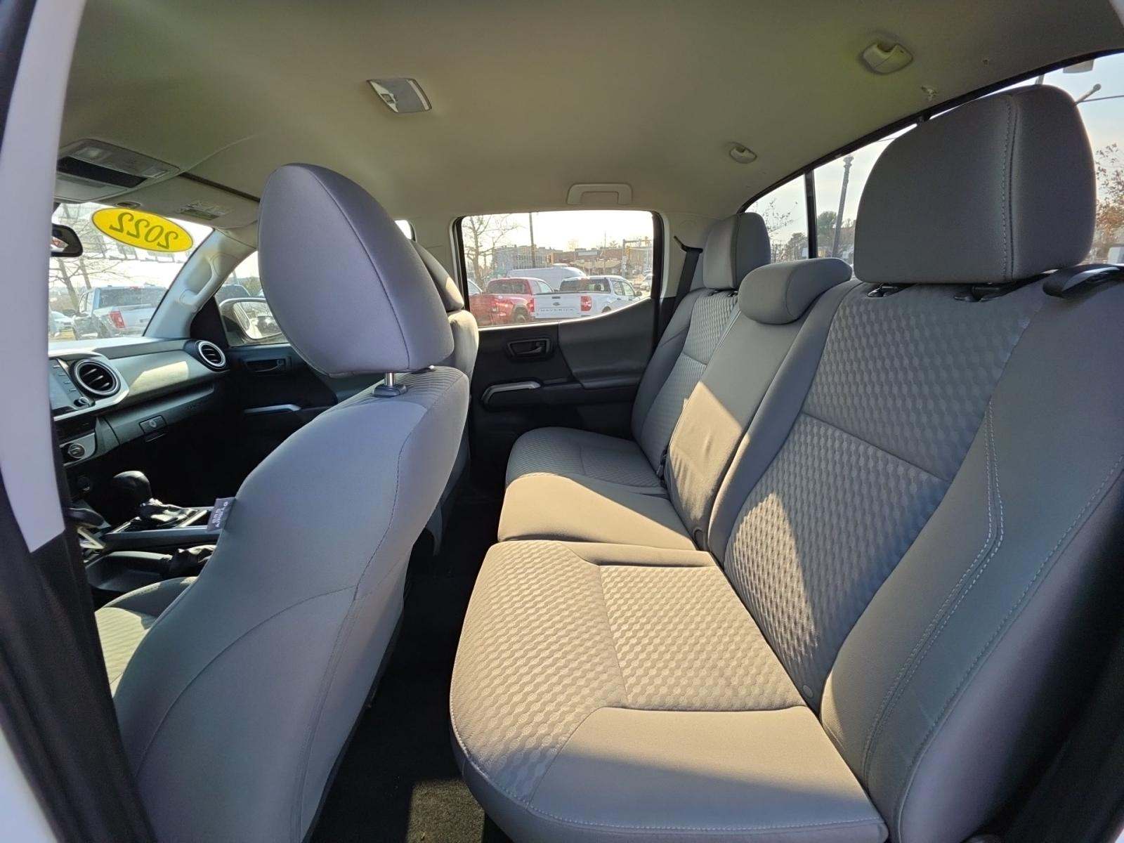 2022 Toyota Tacoma SR5 AWD