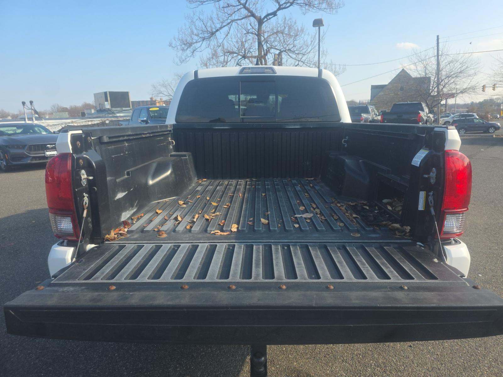 2022 Toyota Tacoma SR5 AWD