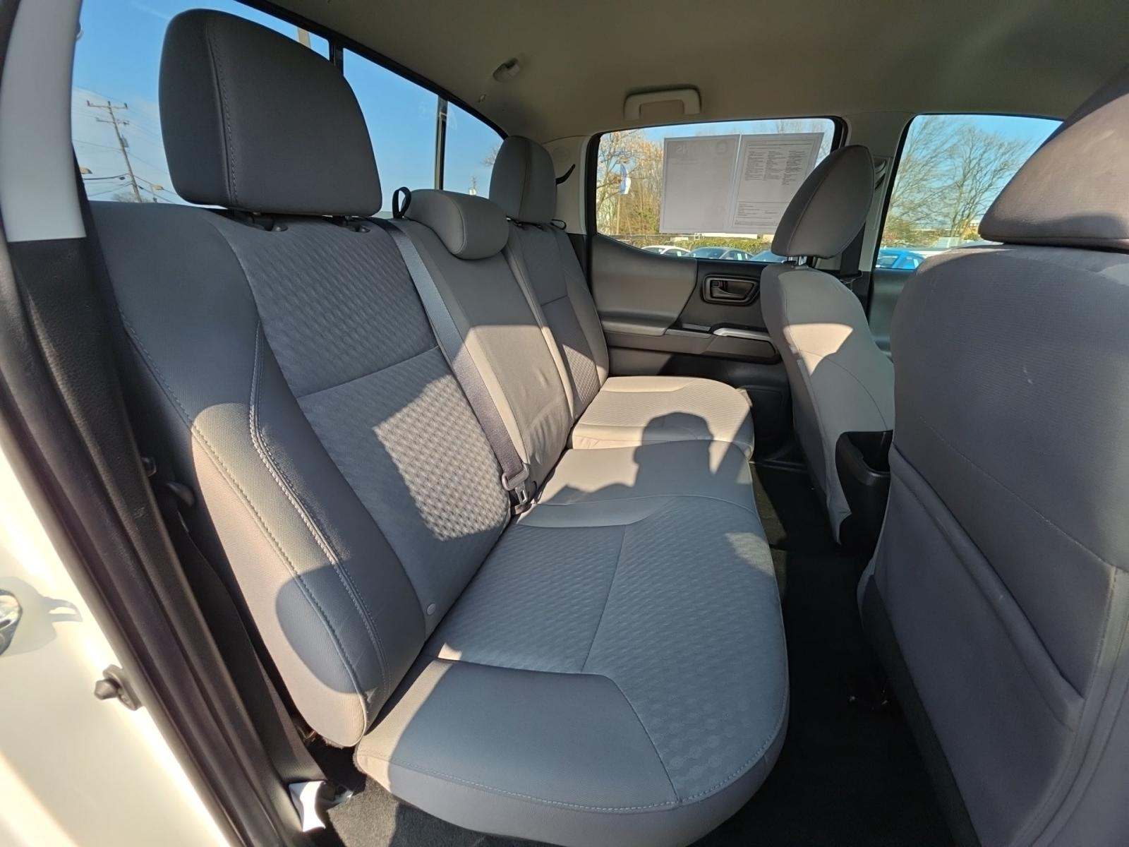 2022 Toyota Tacoma SR5 AWD