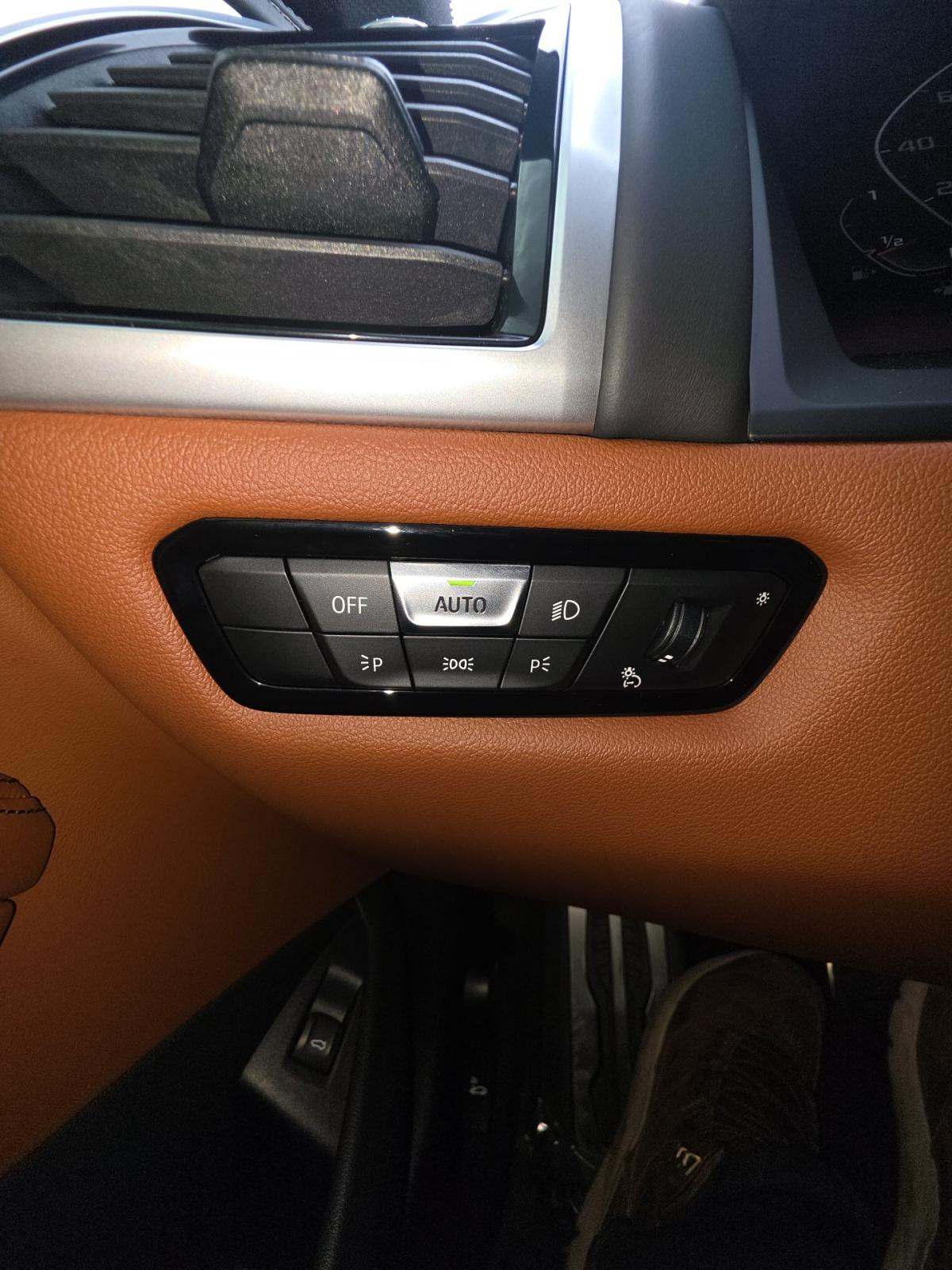 2025 BMW 8 Series M850i xDrive AWD