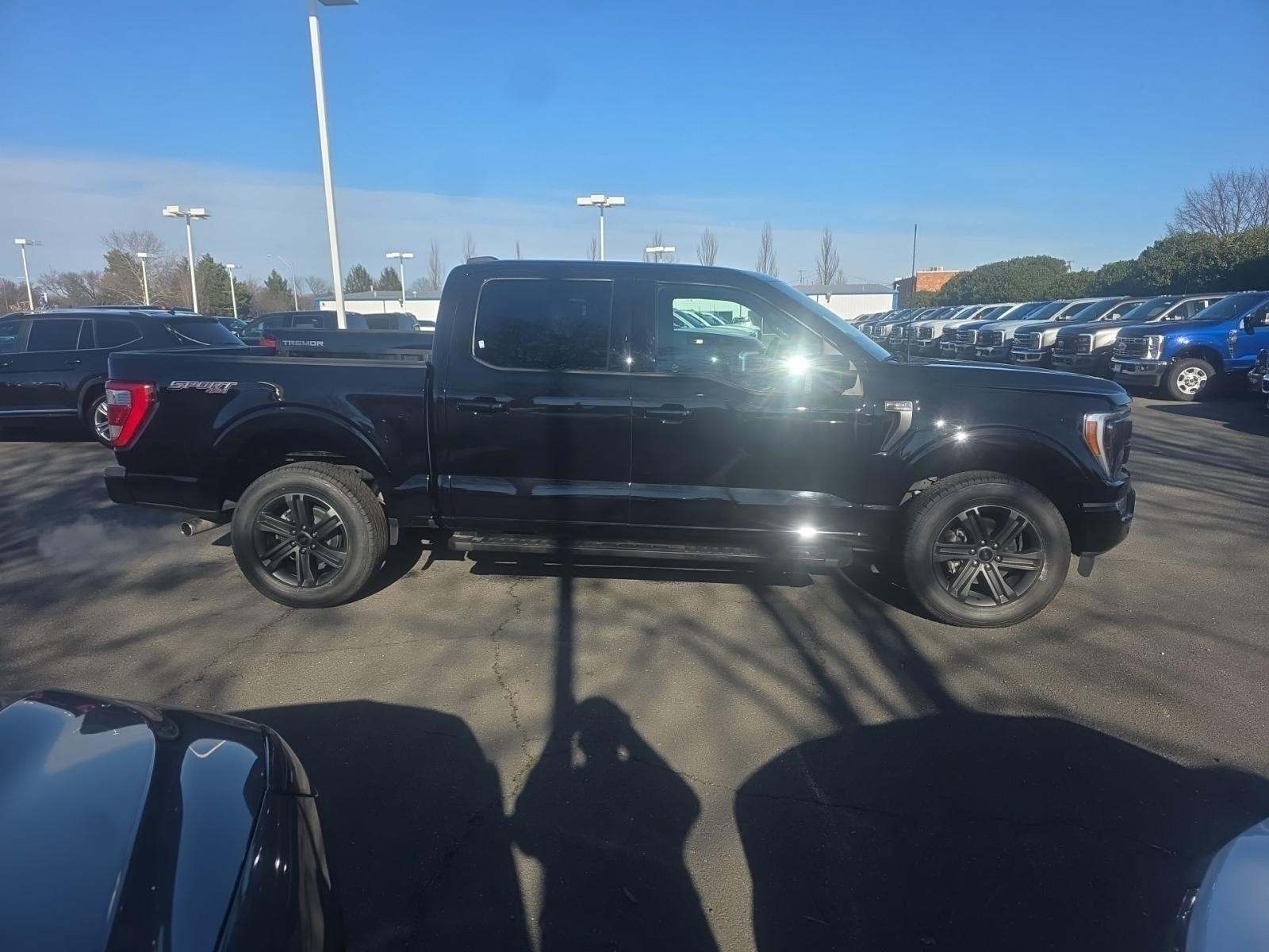 2023 Ford F-150 Lariat AWD